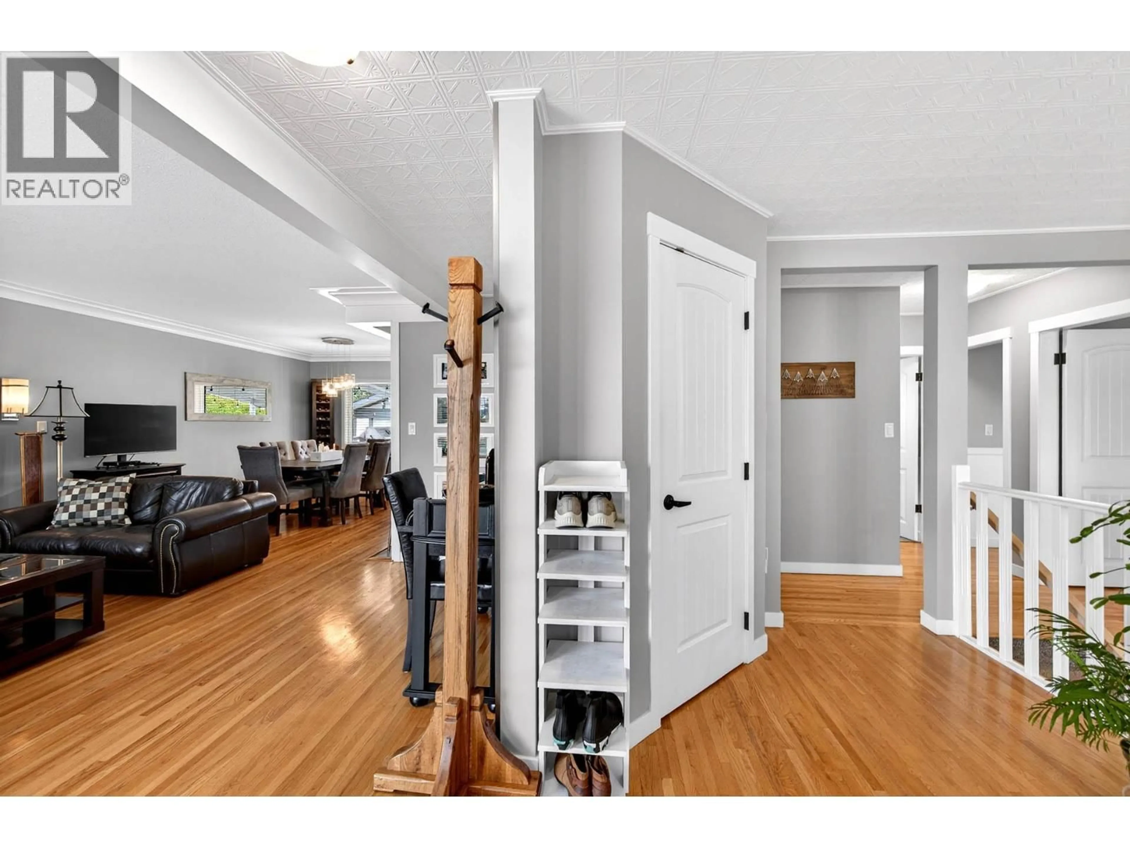 Indoor entryway for 1775 APPLE LANE, Kamloops British Columbia V2C4M9