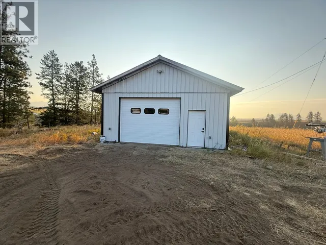 9275 PIGHIN ROAD, Cranbrook 4