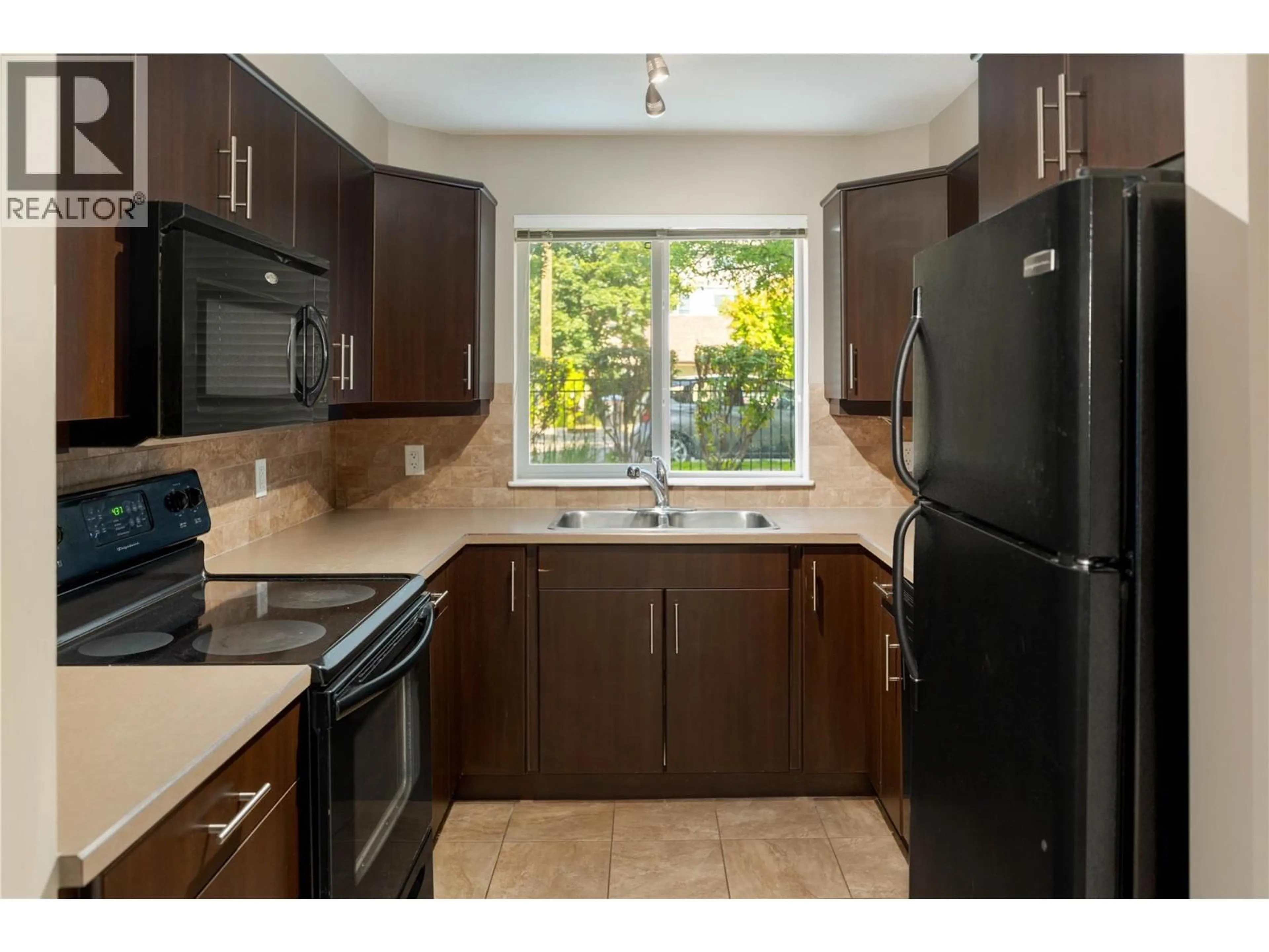 Standard kitchen, unknown for 1108 - 325 MCINTOSH ROAD, Kelowna British Columbia V1X2C6
