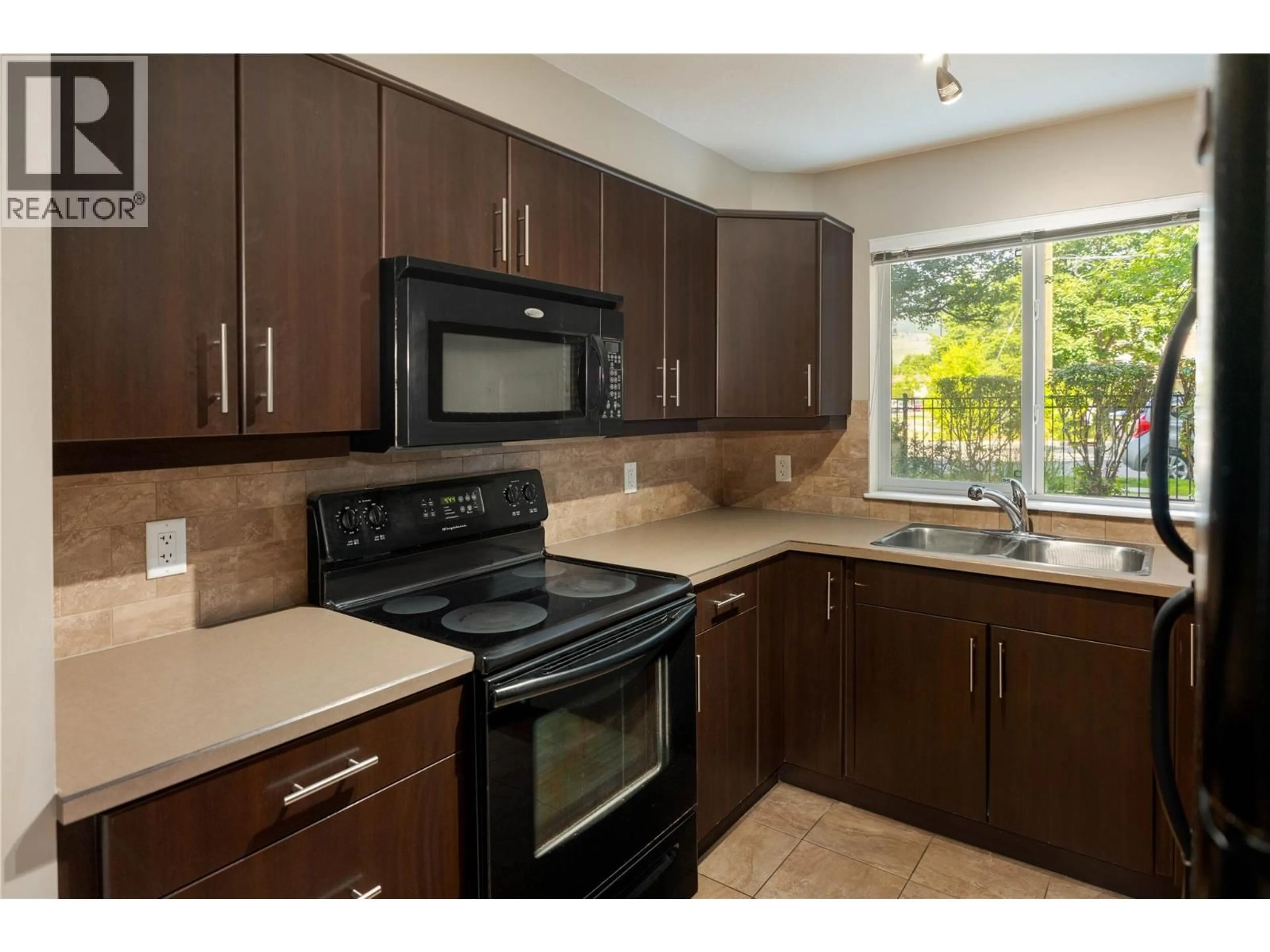 Standard kitchen, unknown for 1108 - 325 MCINTOSH ROAD, Kelowna British Columbia V1X2C6