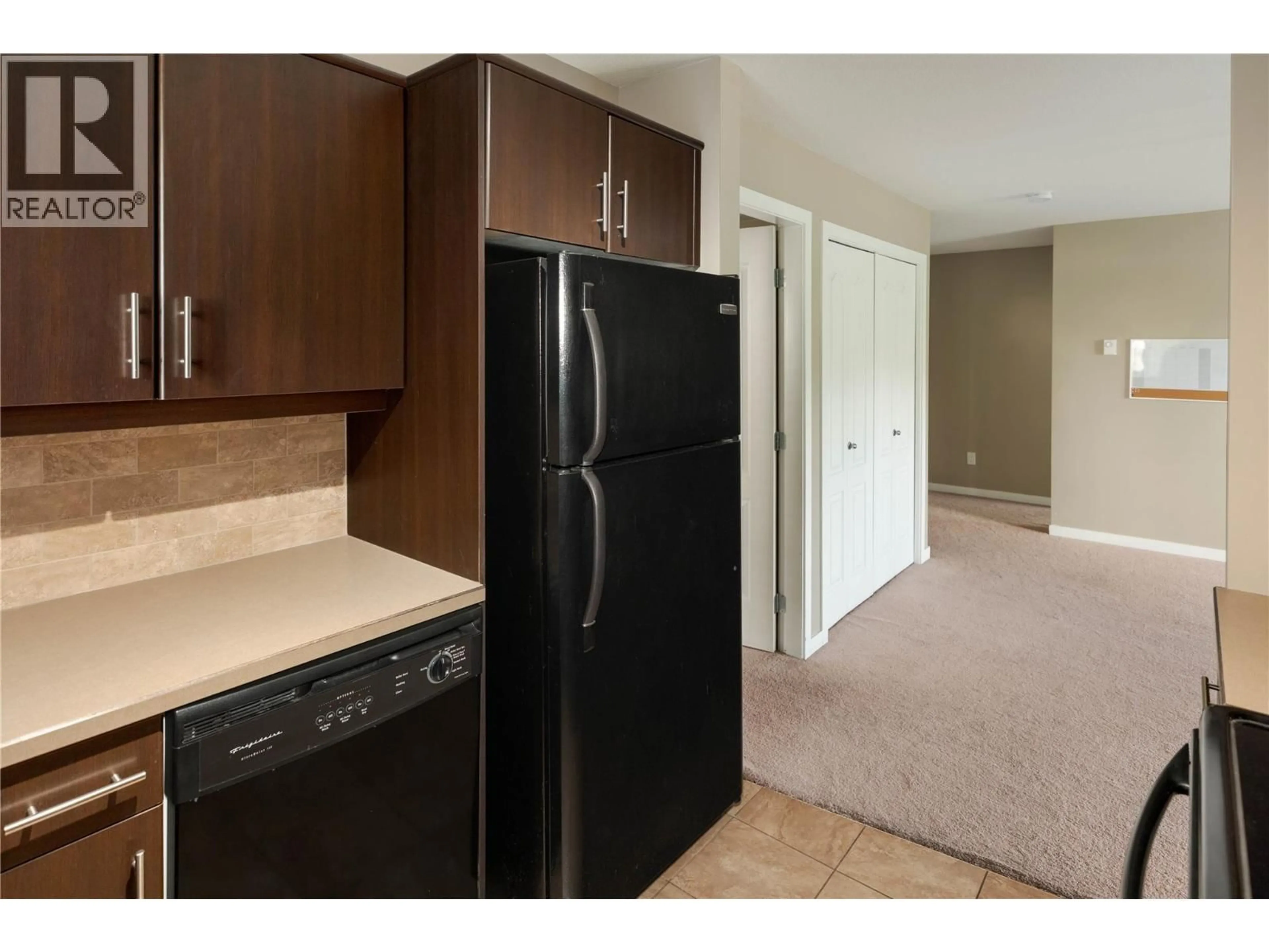 Standard kitchen, unknown for 1108 - 325 MCINTOSH ROAD, Kelowna British Columbia V1X2C6