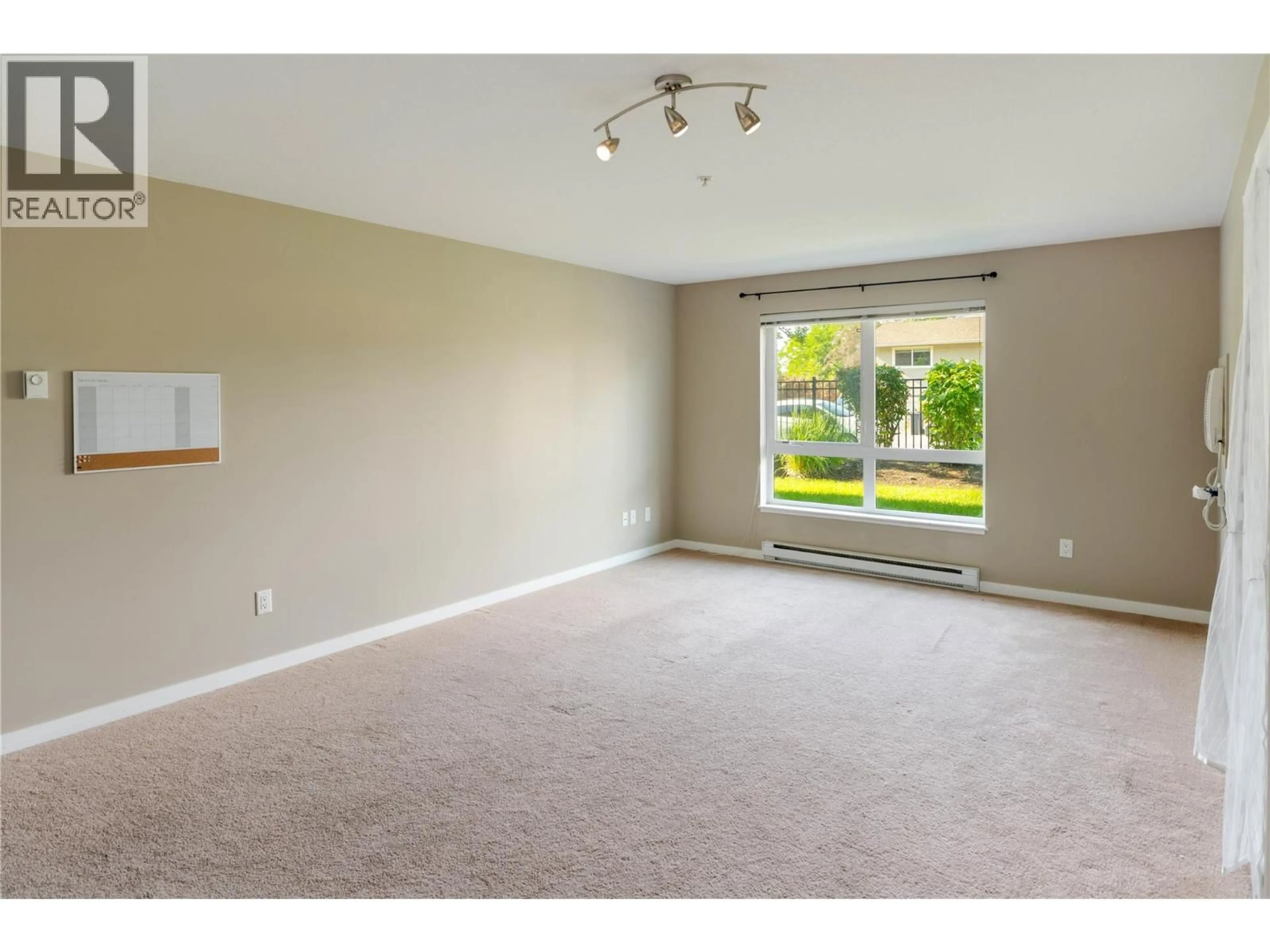 A pic of a room for 1108 - 325 MCINTOSH ROAD, Kelowna British Columbia V1X2C6