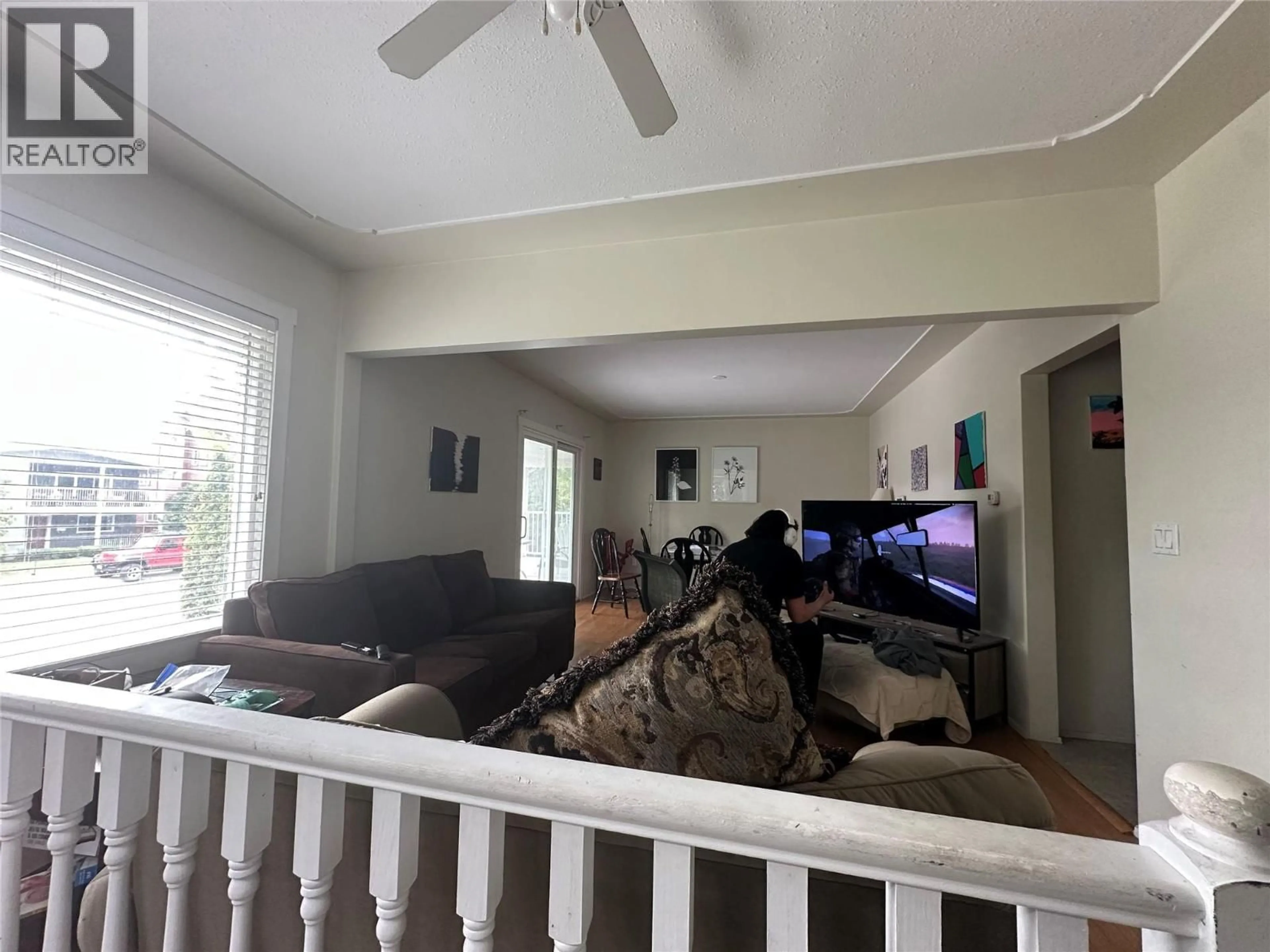 A pic of a room for 432 WARDLAW AVENUE, Kelowna British Columbia V1Y5B4