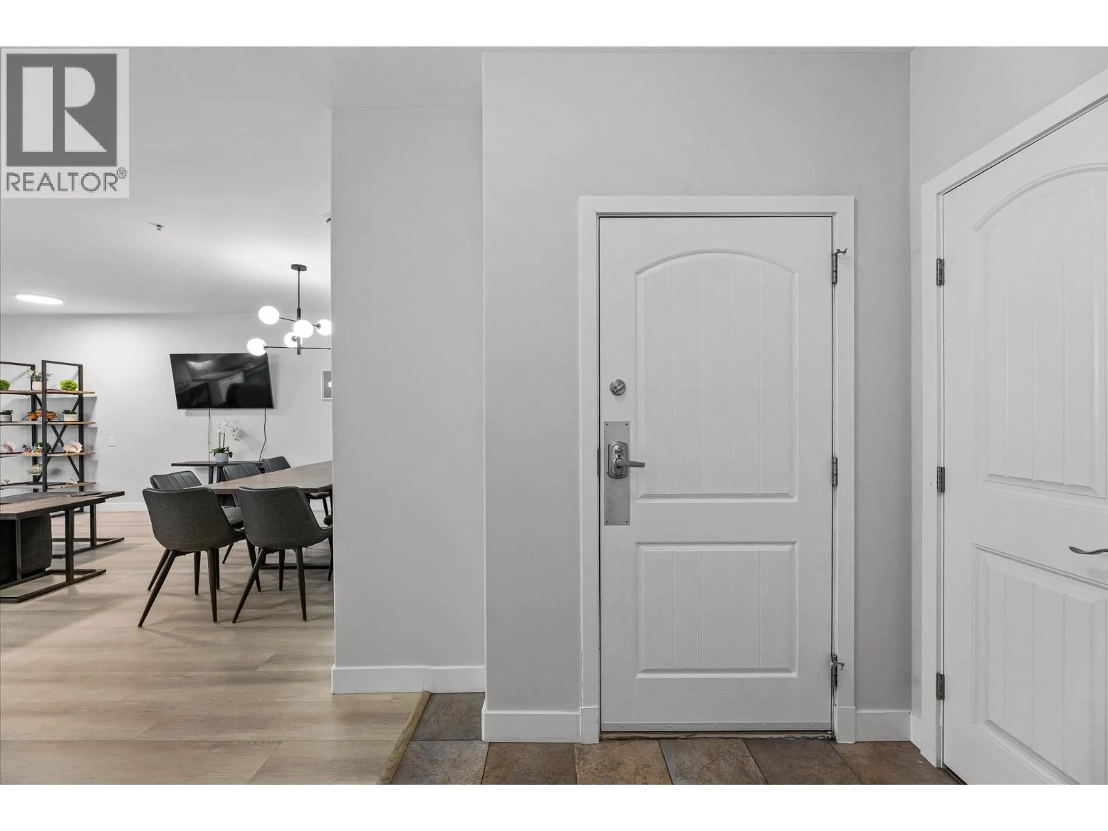 Indoor entryway for 5403 - 4034 PRITCHARD DRIVE, West Kelowna British Columbia V4T3E4