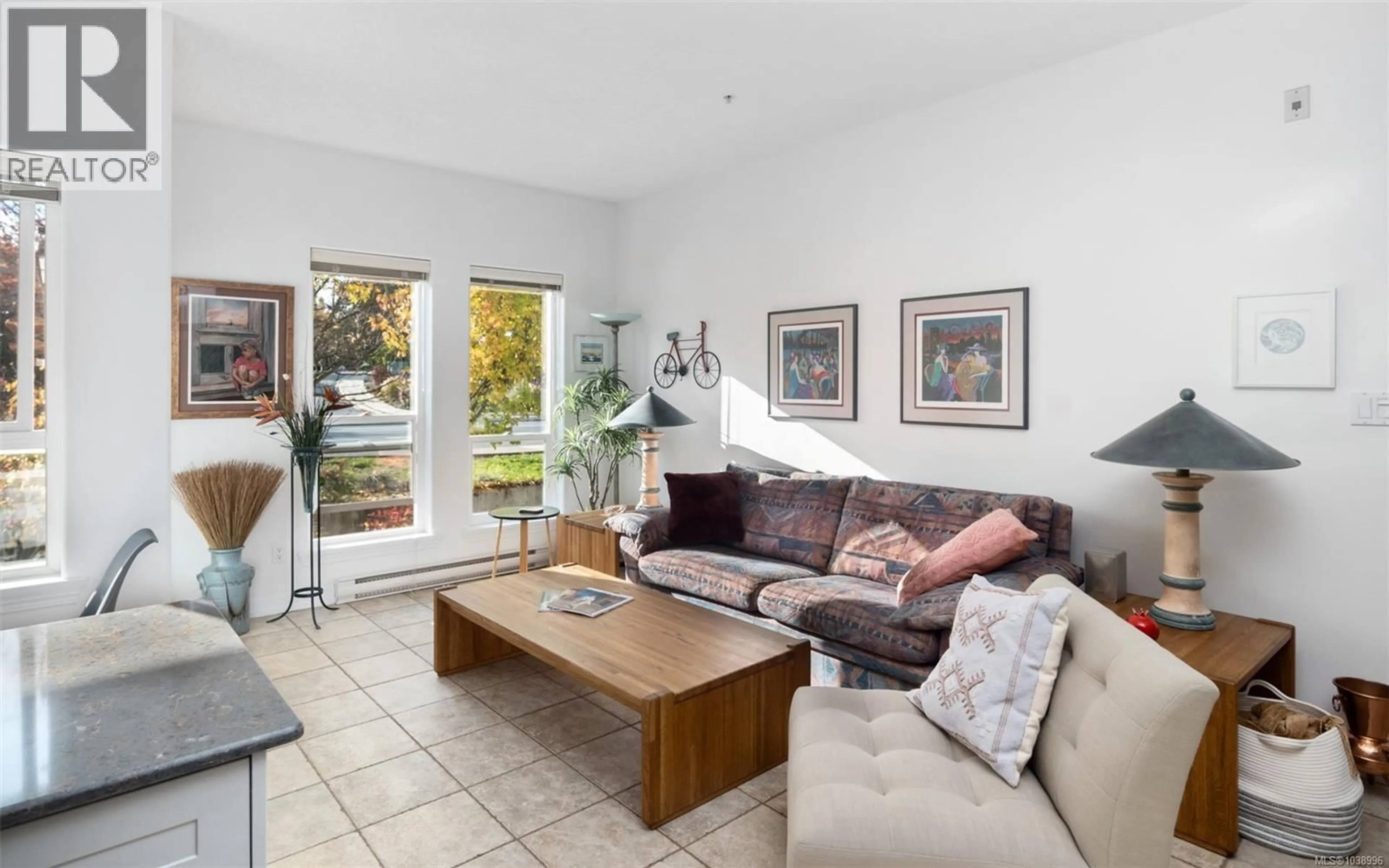 Living room with furniture, unknown for 201 - 3915 CAREY ROAD, Saanich British Columbia V8Z4E3