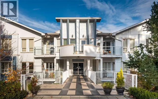 201 - 3915 CAREY ROAD, Saanich 3