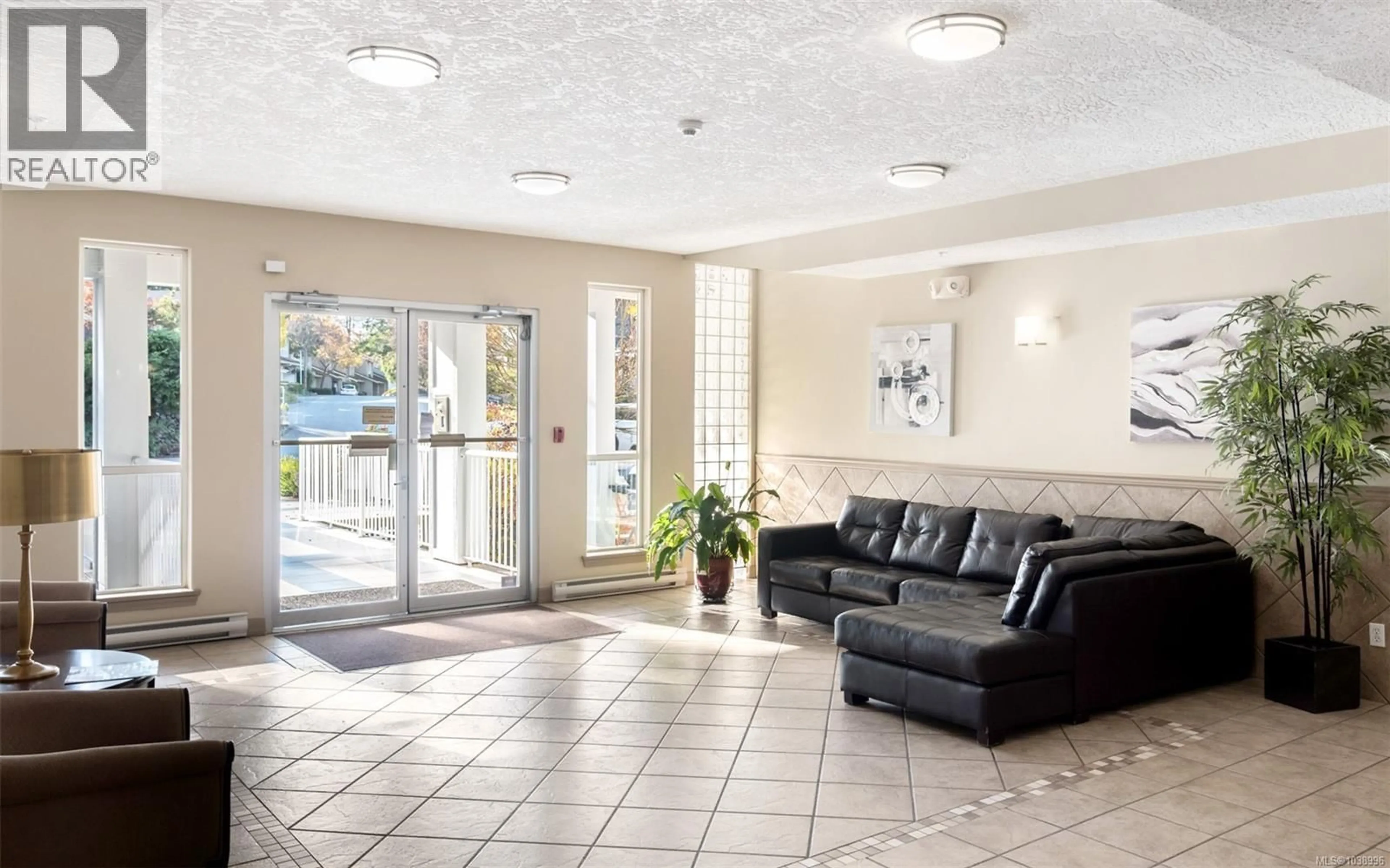 Lobby for 201 - 3915 CAREY ROAD, Saanich British Columbia V8Z4E3