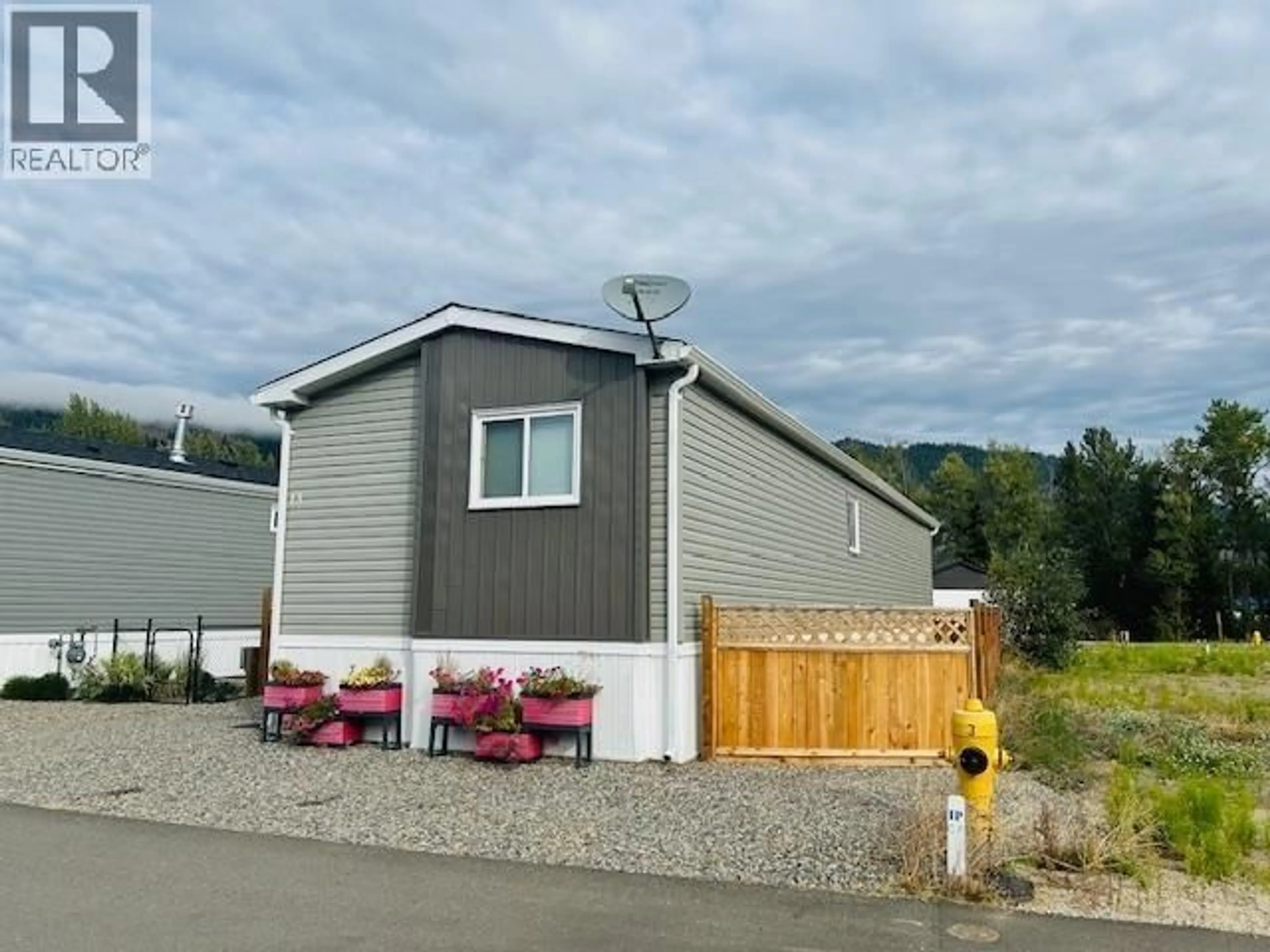 Home with vinyl exterior material, unknown for 13 - 235 AYLMER ROAD, Chase British Columbia V0E1M0
