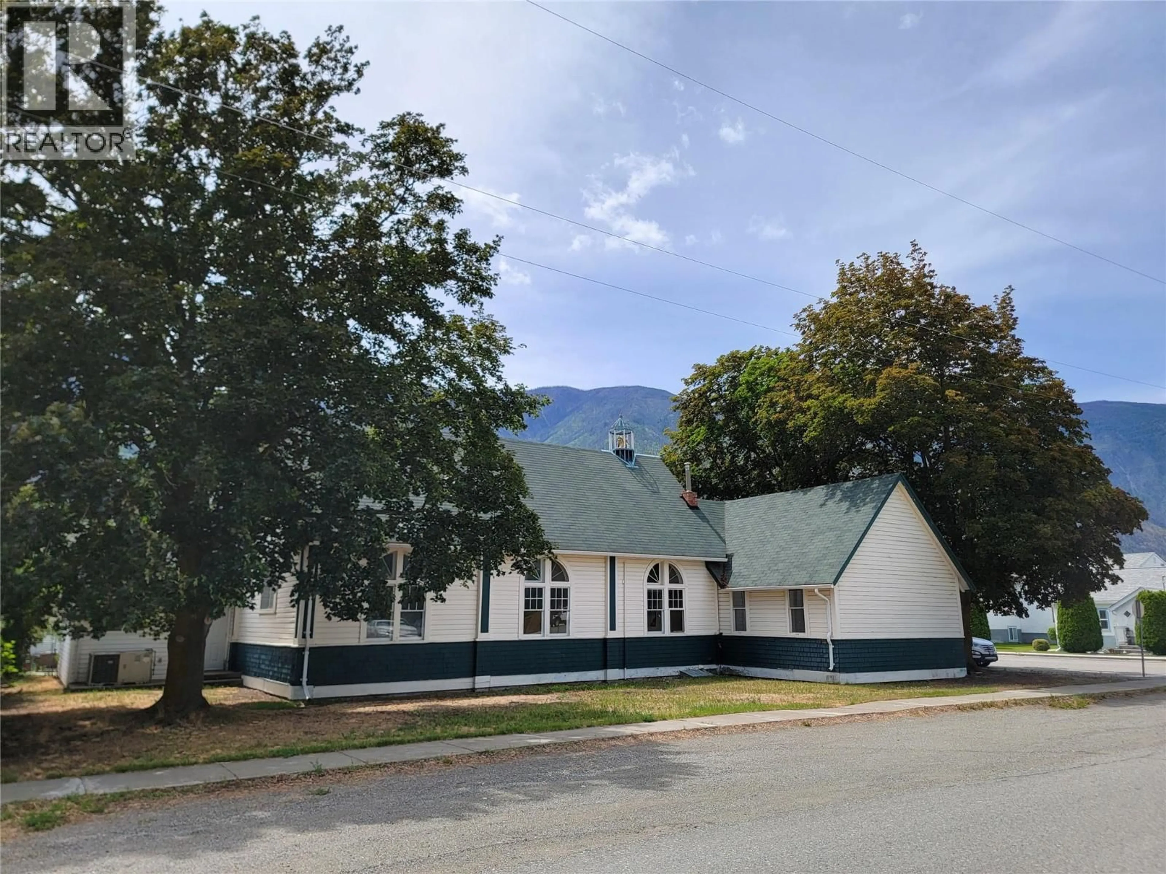 A pic from outside/outdoor area/front of a property/back of a property/a pic from drone, mountain view for 607A 5TH STREET, Keremeos British Columbia V0X1N3