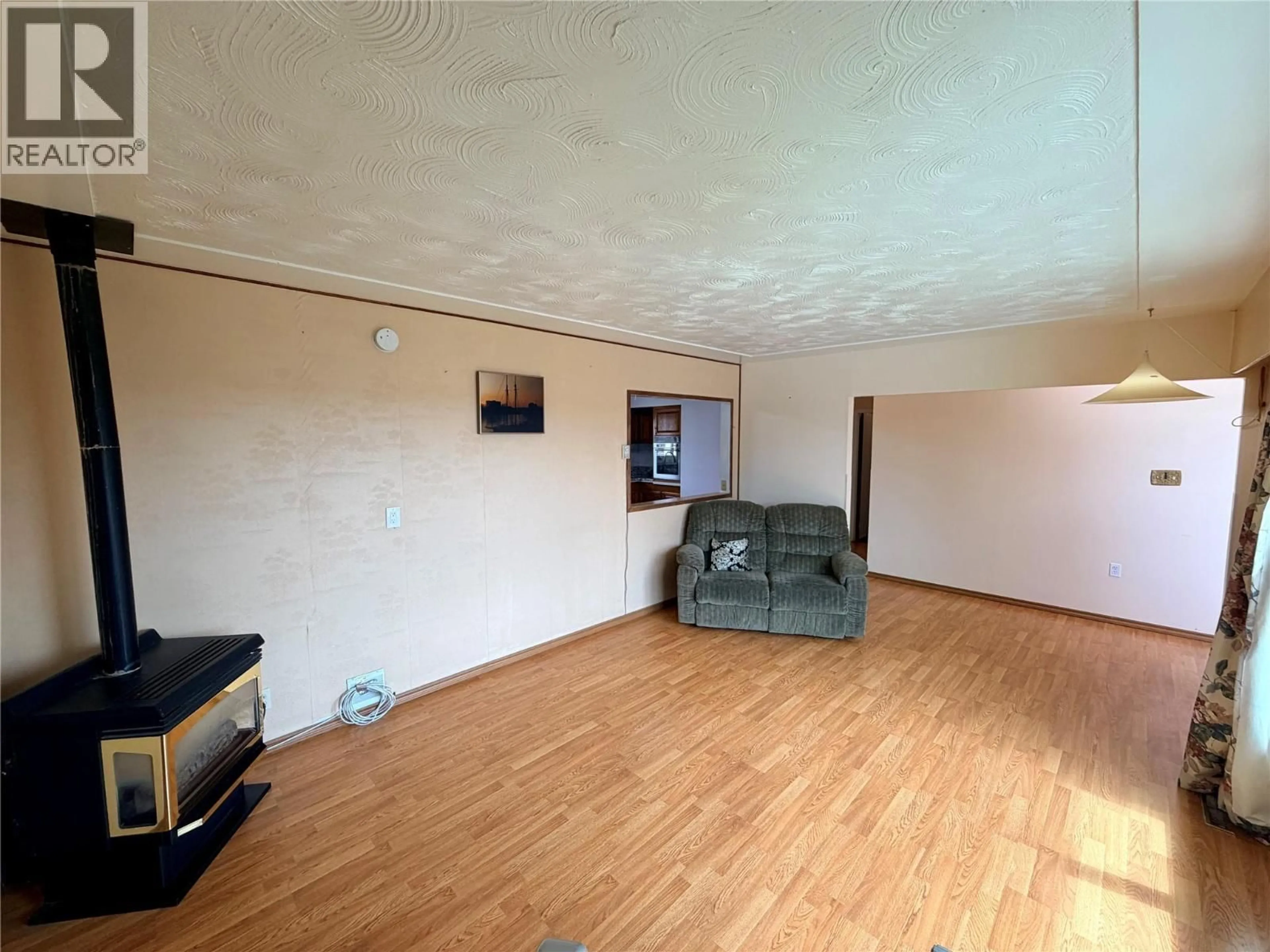 A pic of a room for 1008 95 AVENUE, Dawson Creek British Columbia V1G1C8