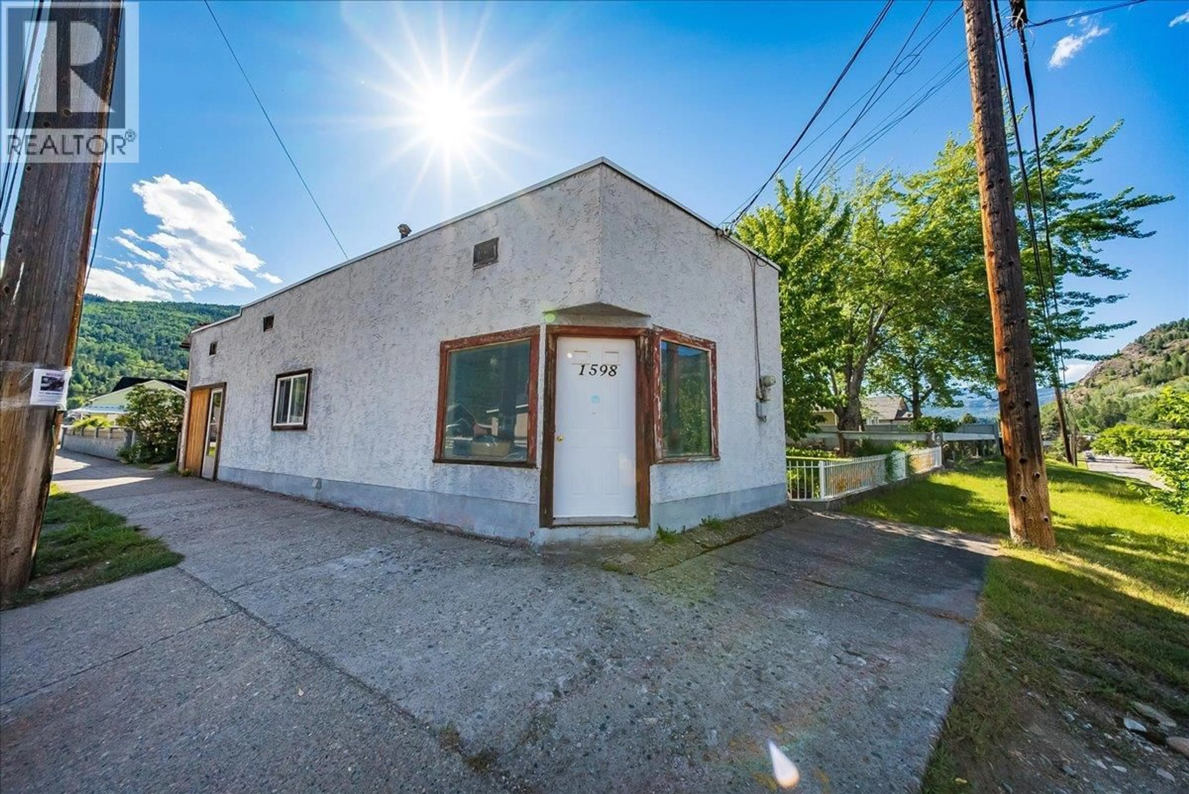 Unknown for 1555 MCQUARRIE STREET, Trail British Columbia V1R1X5