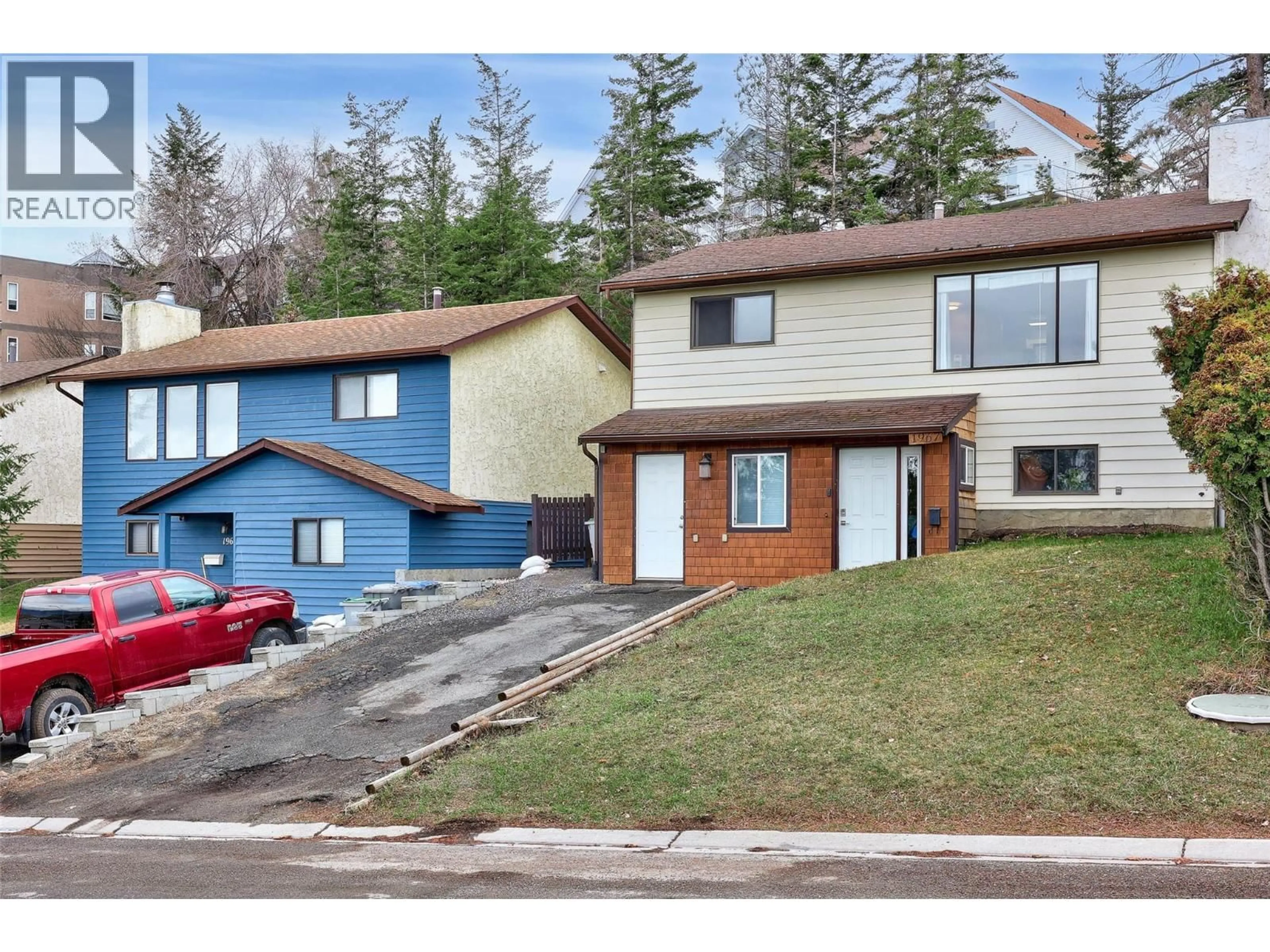 Home with vinyl exterior material, street for 1967 HARRISON WAY, Kamloops British Columbia V1S1M8