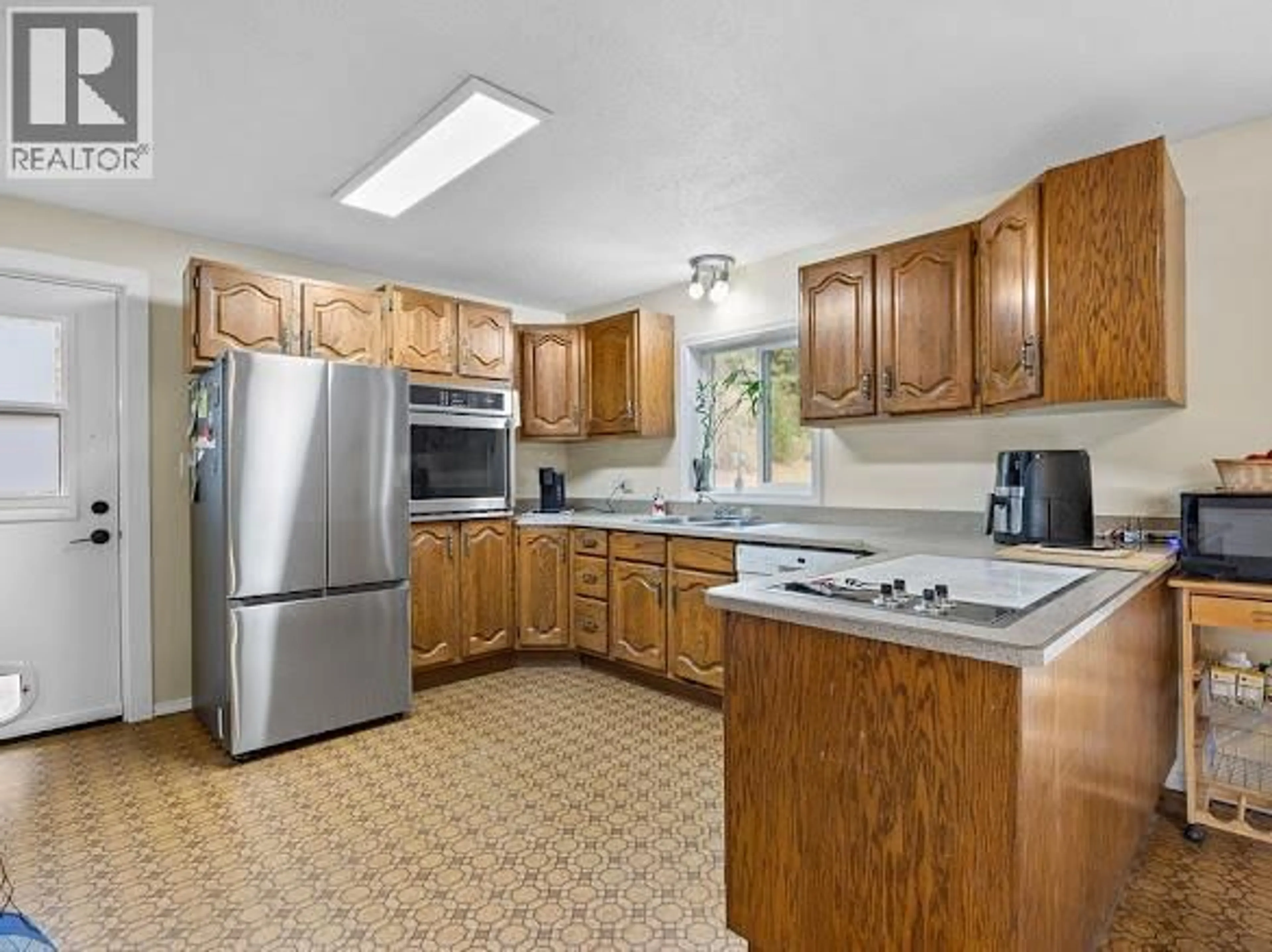 Standard kitchen, unknown for 2429 SALMON RIVER ROAD, Salmon Arm British Columbia V1E4M1