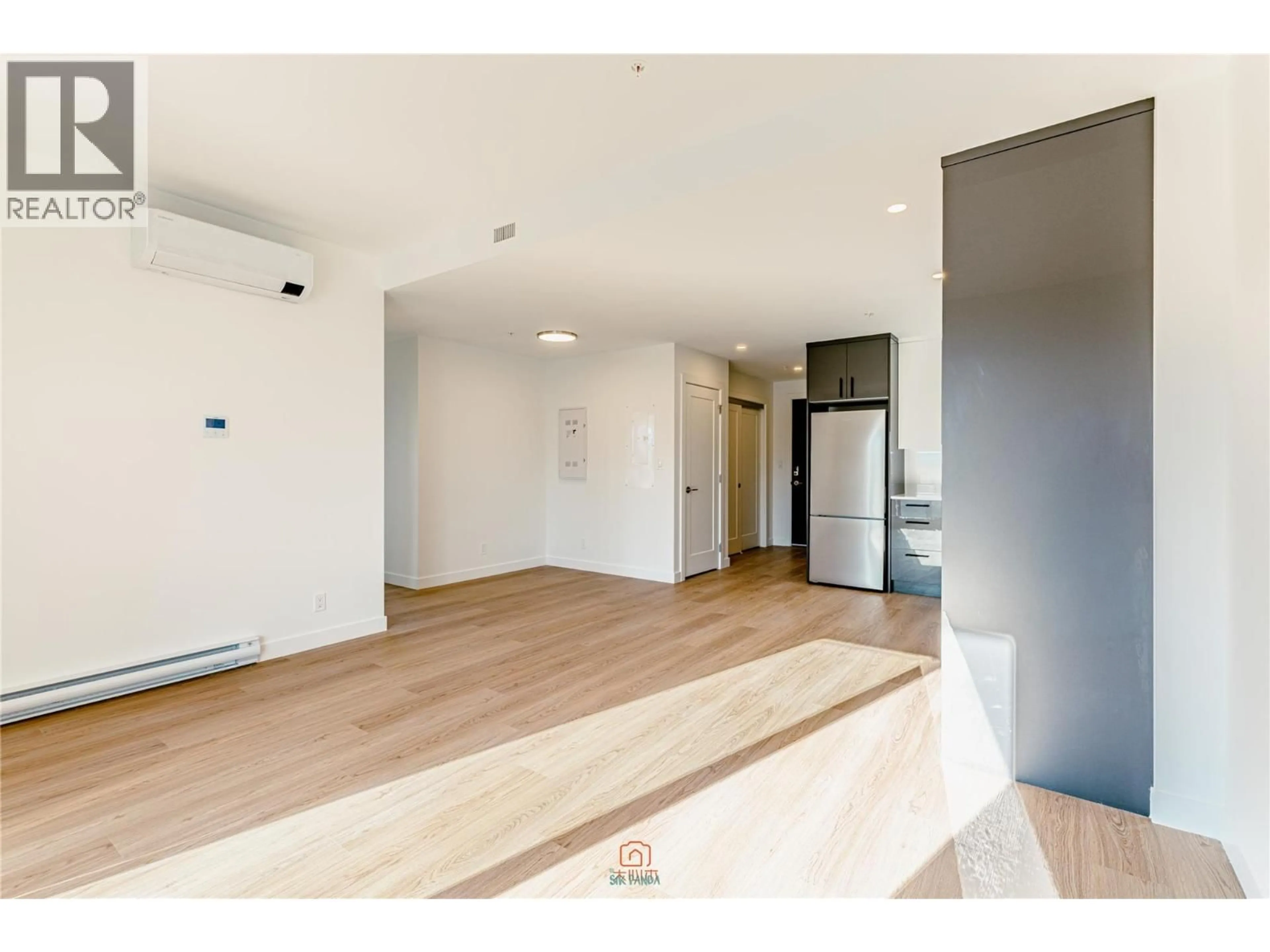 A pic of a room for 309 - 1380 PRIDHAM AVENUE, Kelowna British Columbia V1Y0P7