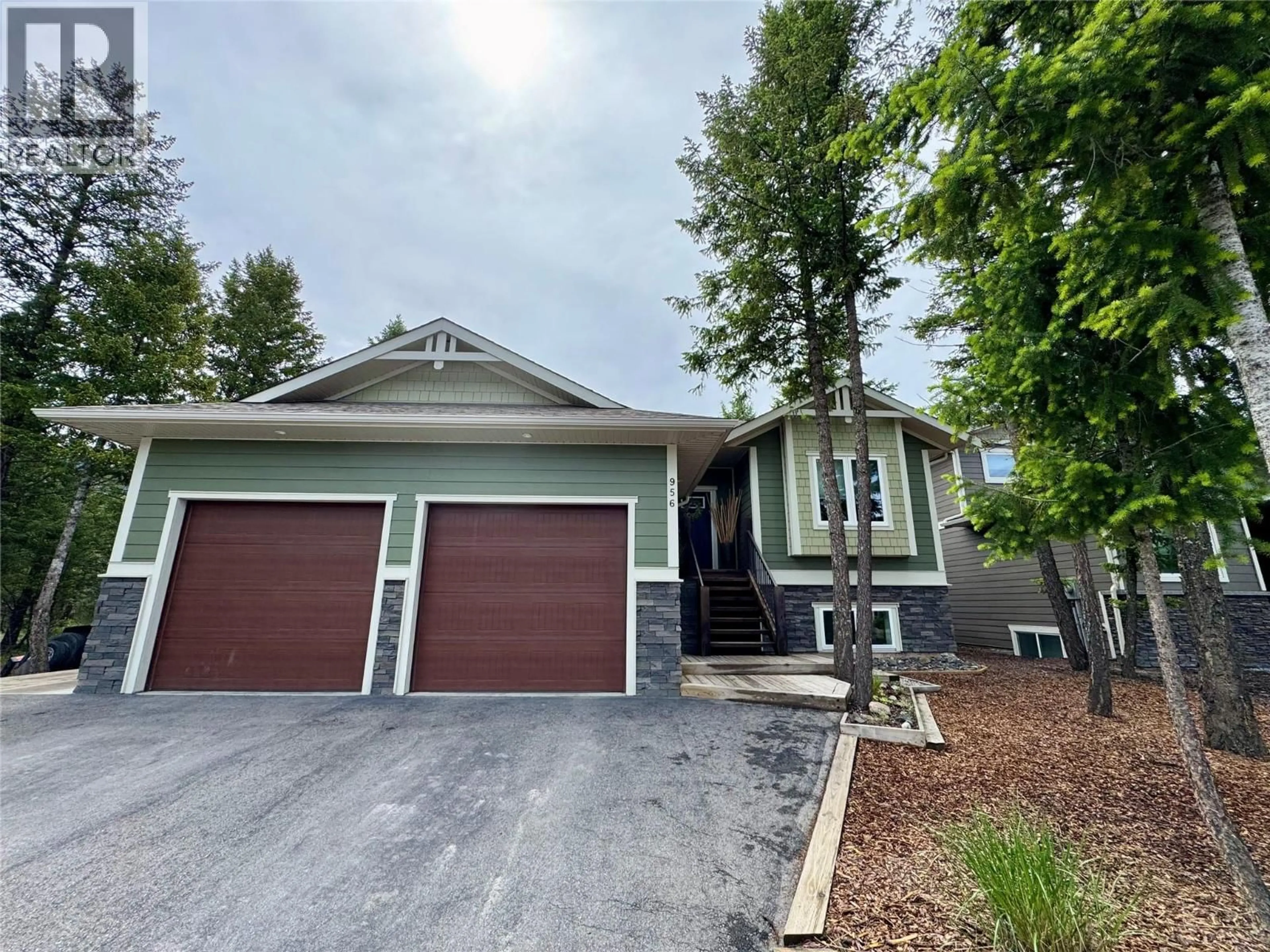 A pic from outside/outdoor area/front of a property/back of a property/a pic from drone, unknown for 956 COPPER POINT WAY, Invermere British Columbia V0A1K3