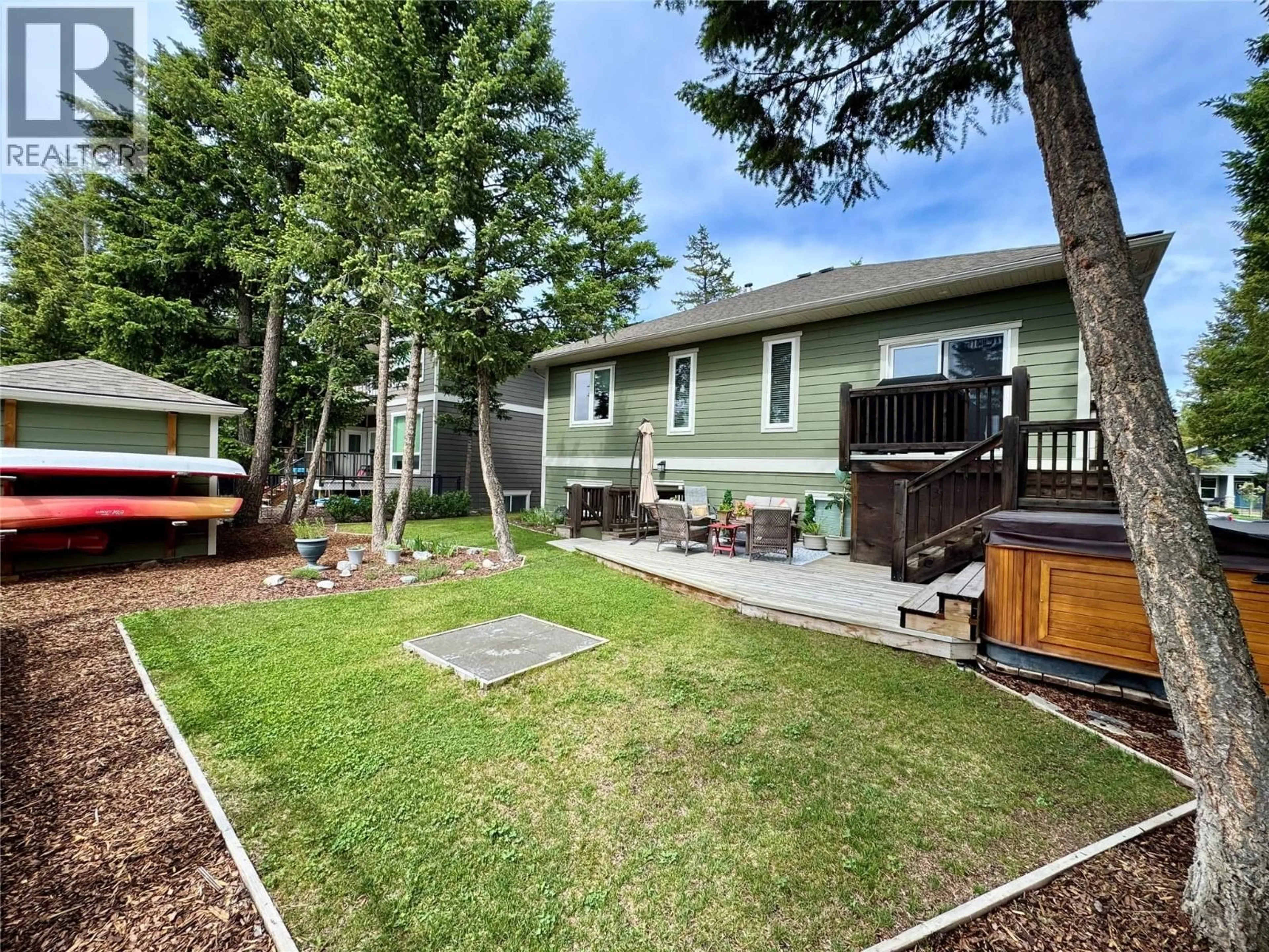 Unknown for 956 COPPER POINT WAY, Invermere British Columbia V0A1K3