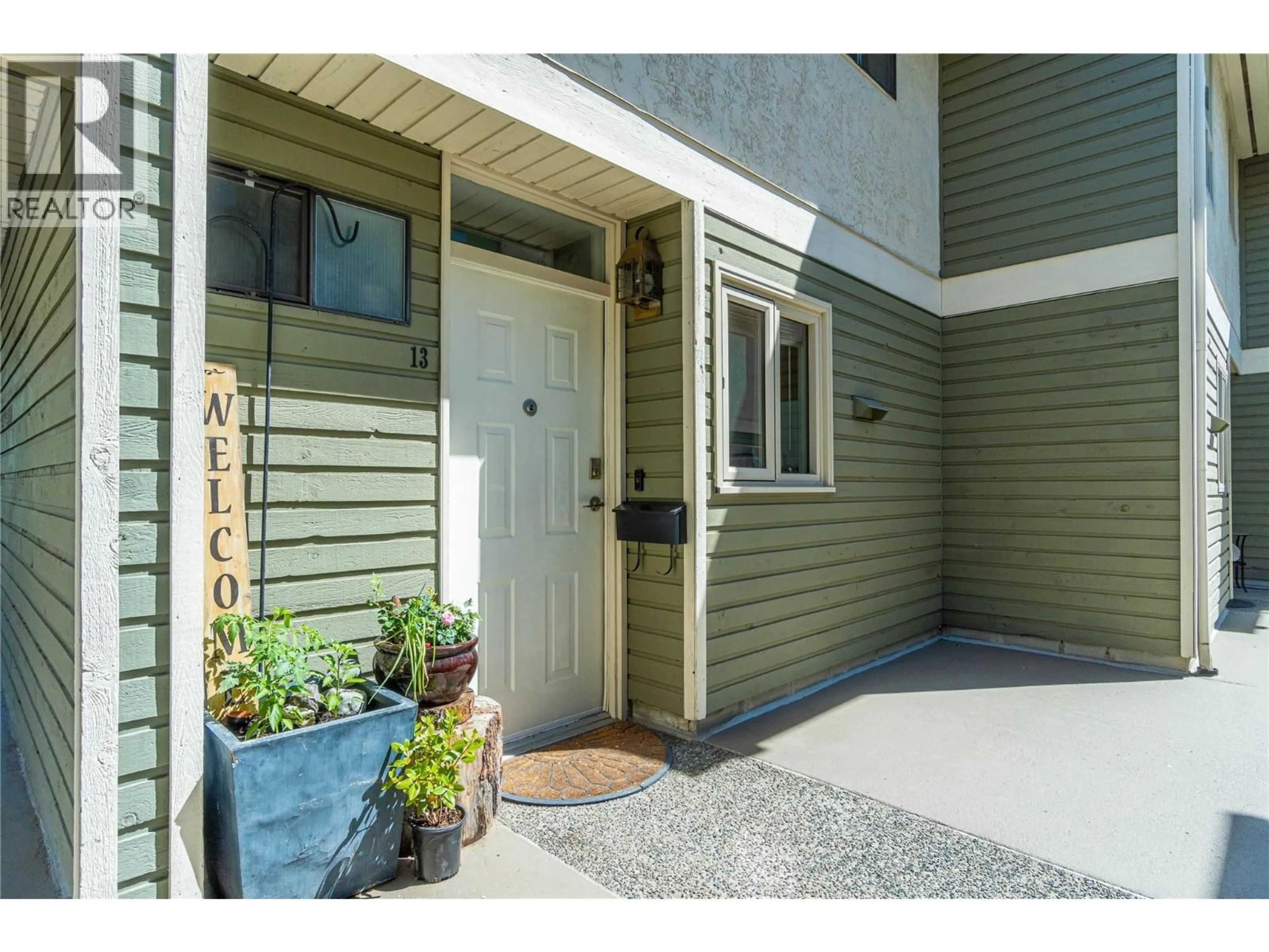 Indoor entryway for 13 - 145 NICOLA STREET, Kamloops British Columbia V2C2P2