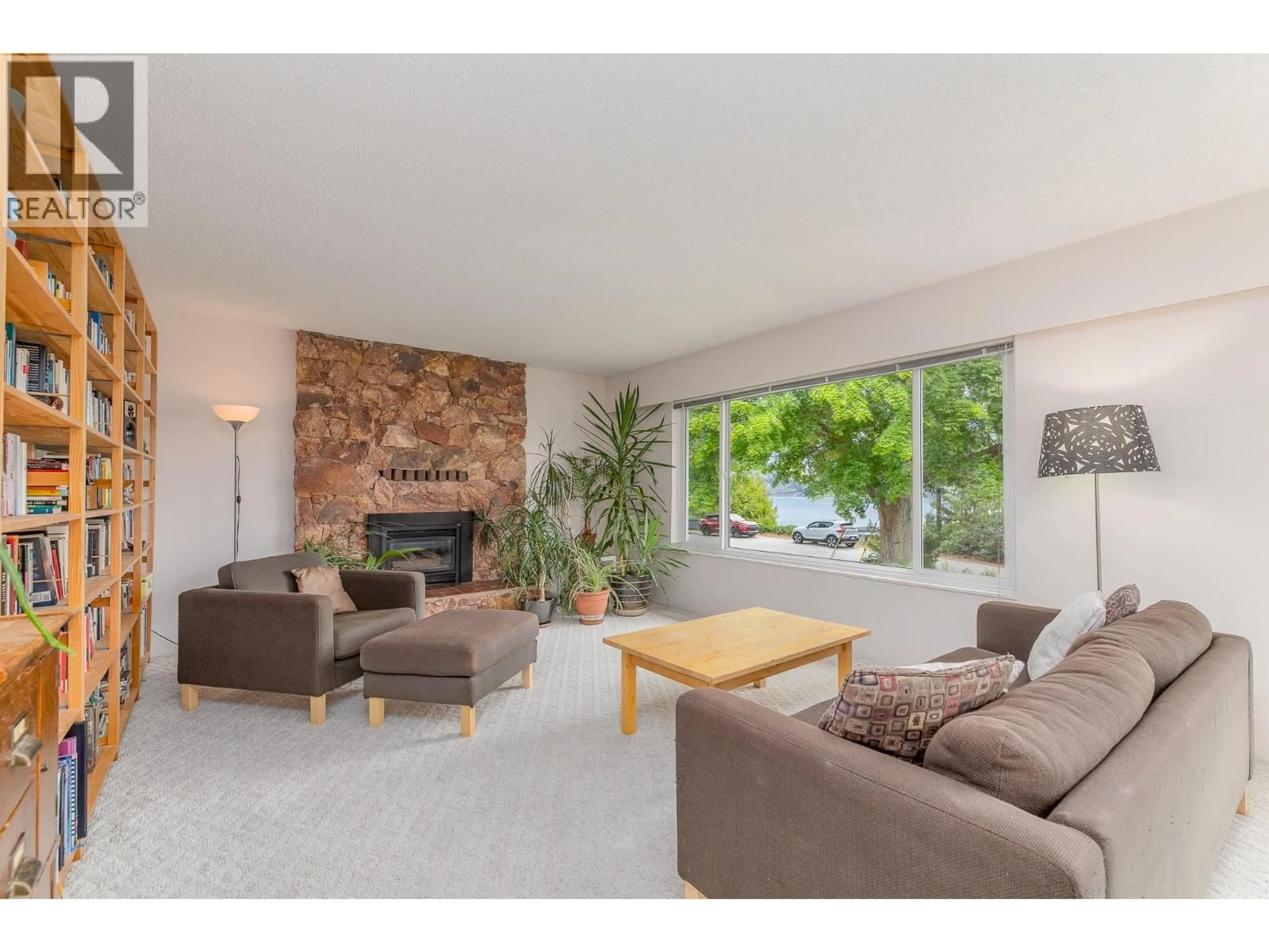 Living room with furniture, unknown for 14812 DOWNTON AVENUE, Summerland British Columbia V0H1Z1