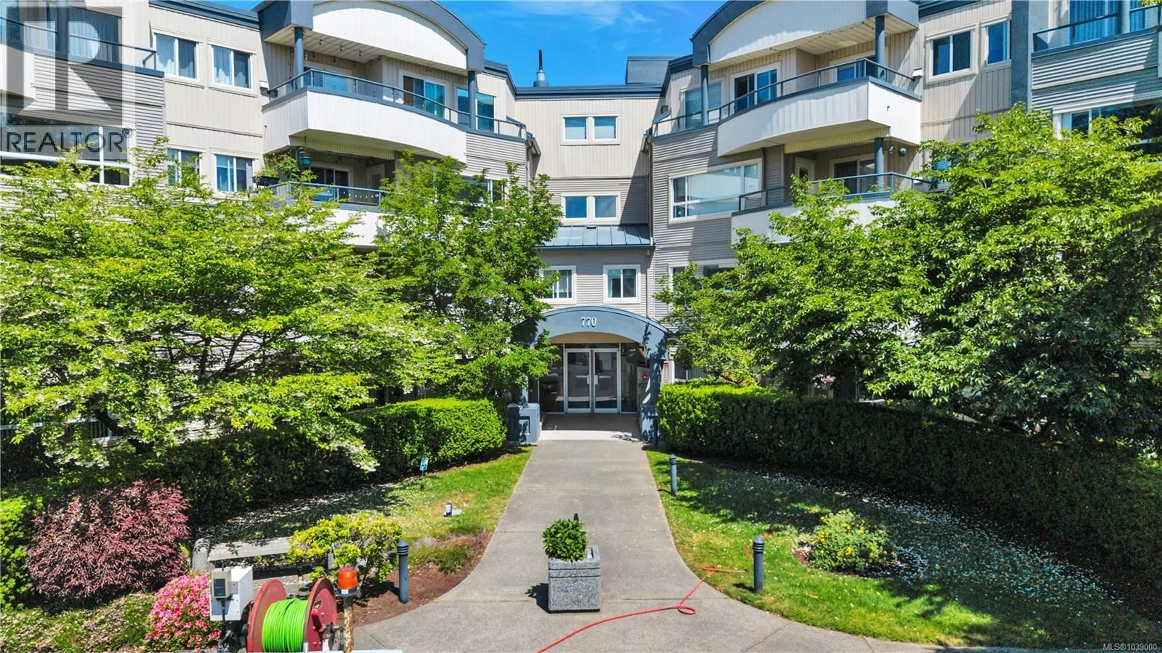 Unknown for 204 - 770 POPLAR STREET, Nanaimo British Columbia V9S2H6