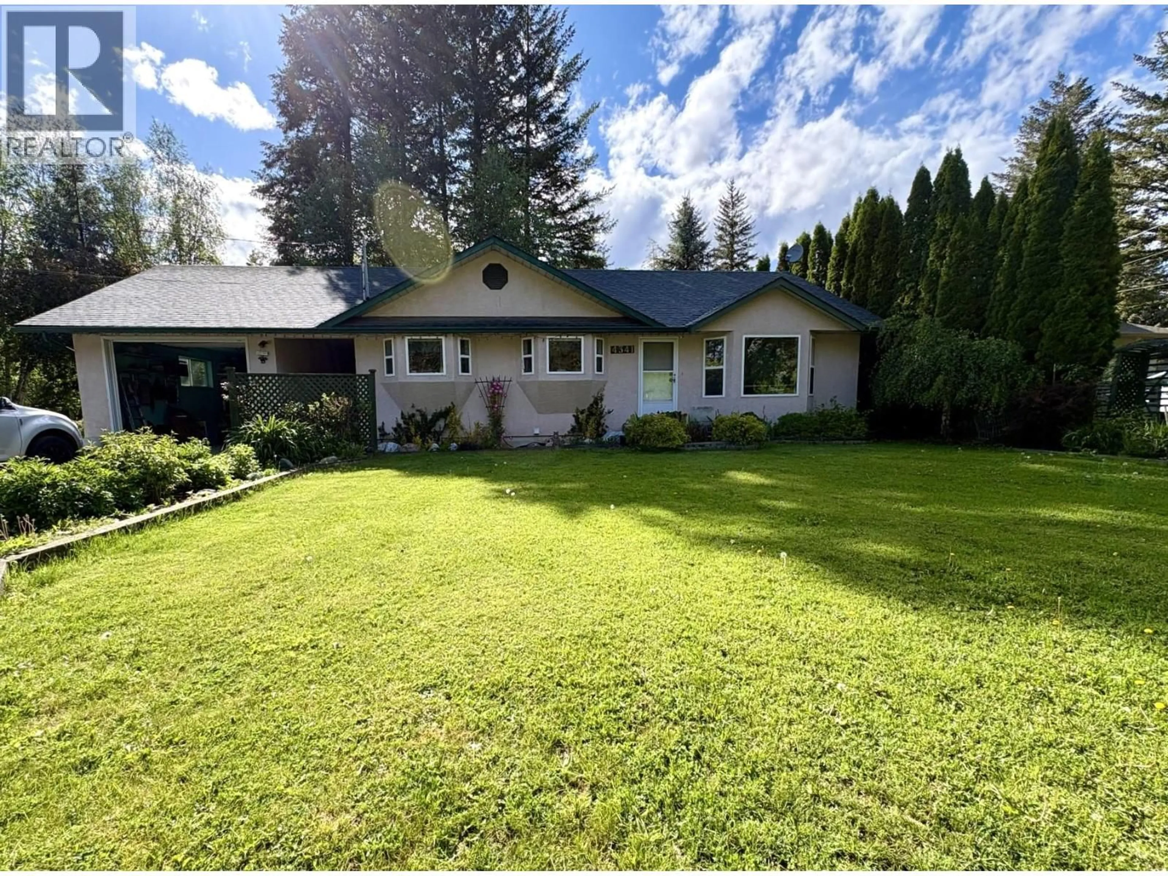 A pic from outside/outdoor area/front of a property/back of a property/a pic from drone, unknown for 4341 DUNSMUIR ROAD ROAD, Barriere British Columbia V0E1E0