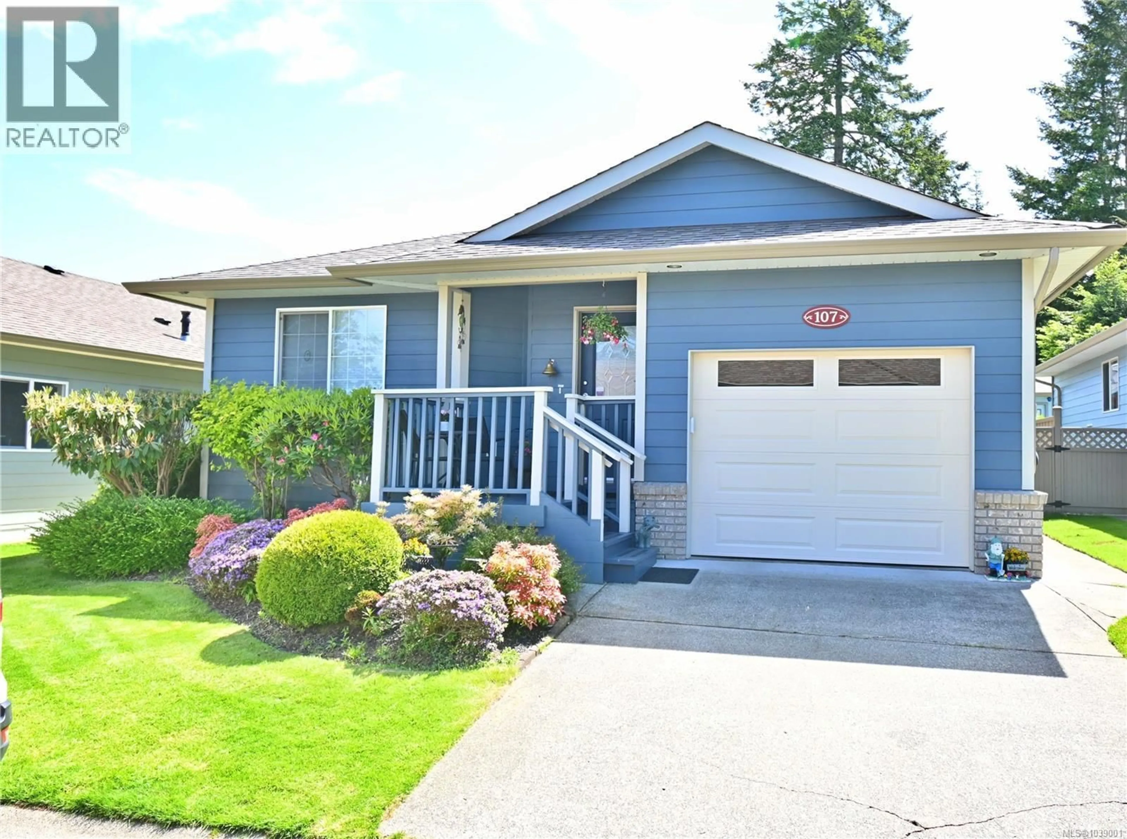 Home with vinyl exterior material, street for 107 CHERRY TREE LANE, Campbell River British Columbia V9W8E9