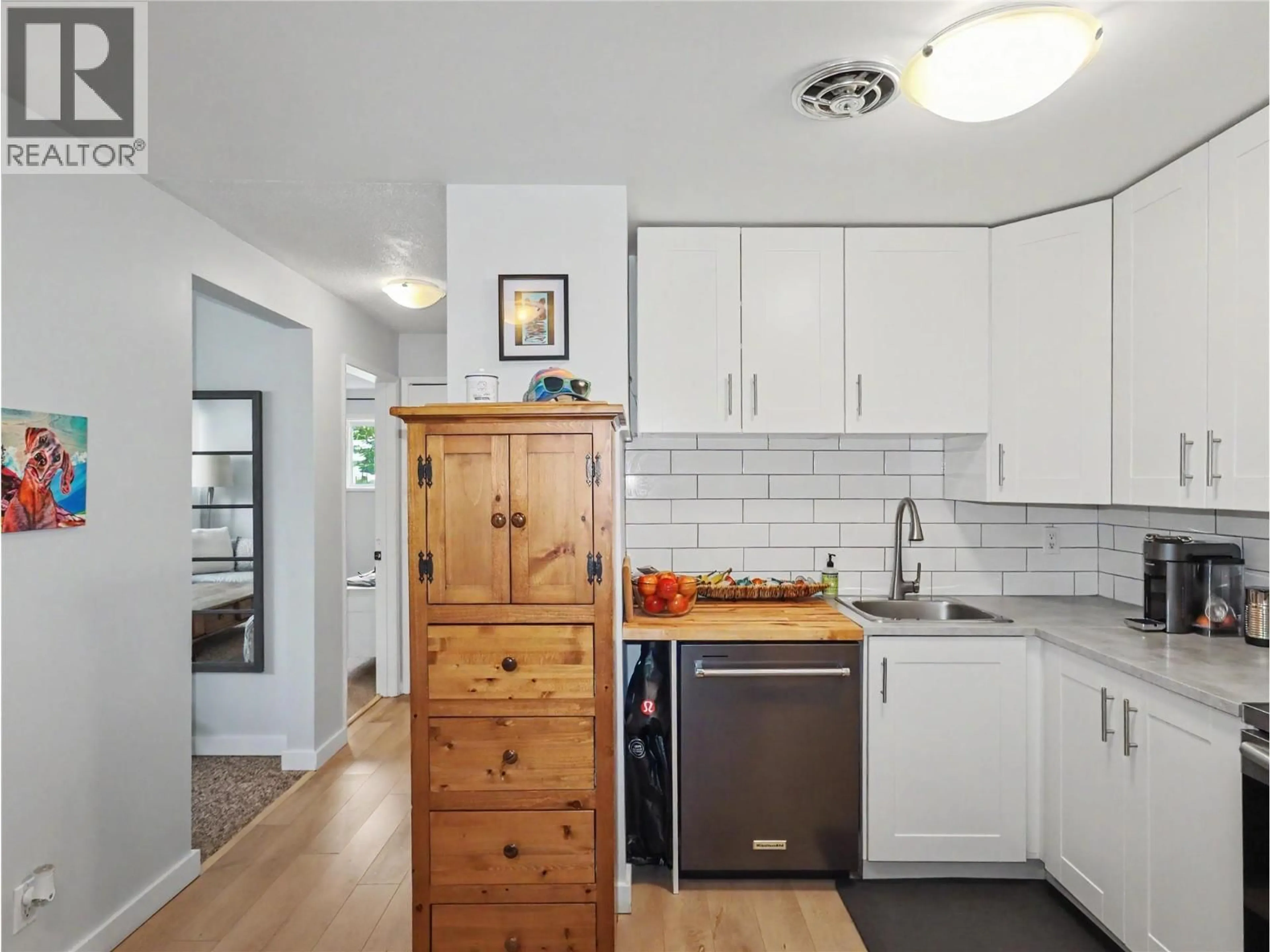 Standard kitchen, unknown for 1 - 668 75TH AVENUE, Grand Forks British Columbia V0H1H0