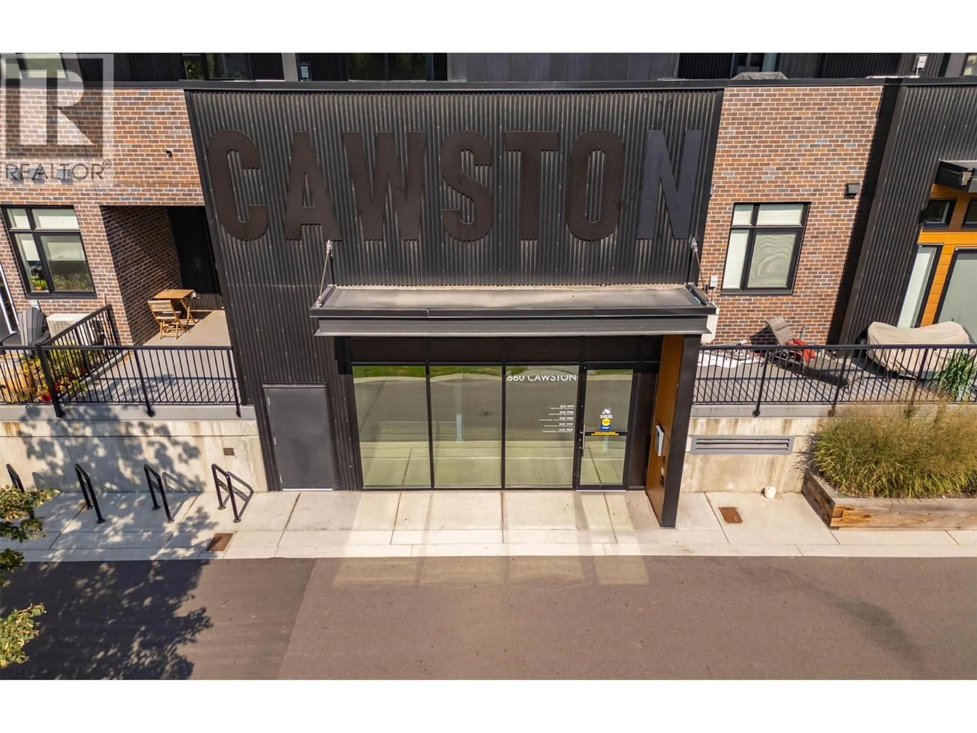A pic from outside/outdoor area/front of a property/back of a property/a pic from drone, building for 106 - 660 CAWSTON AVENUE NORTH, Kelowna British Columbia V1Y9M1