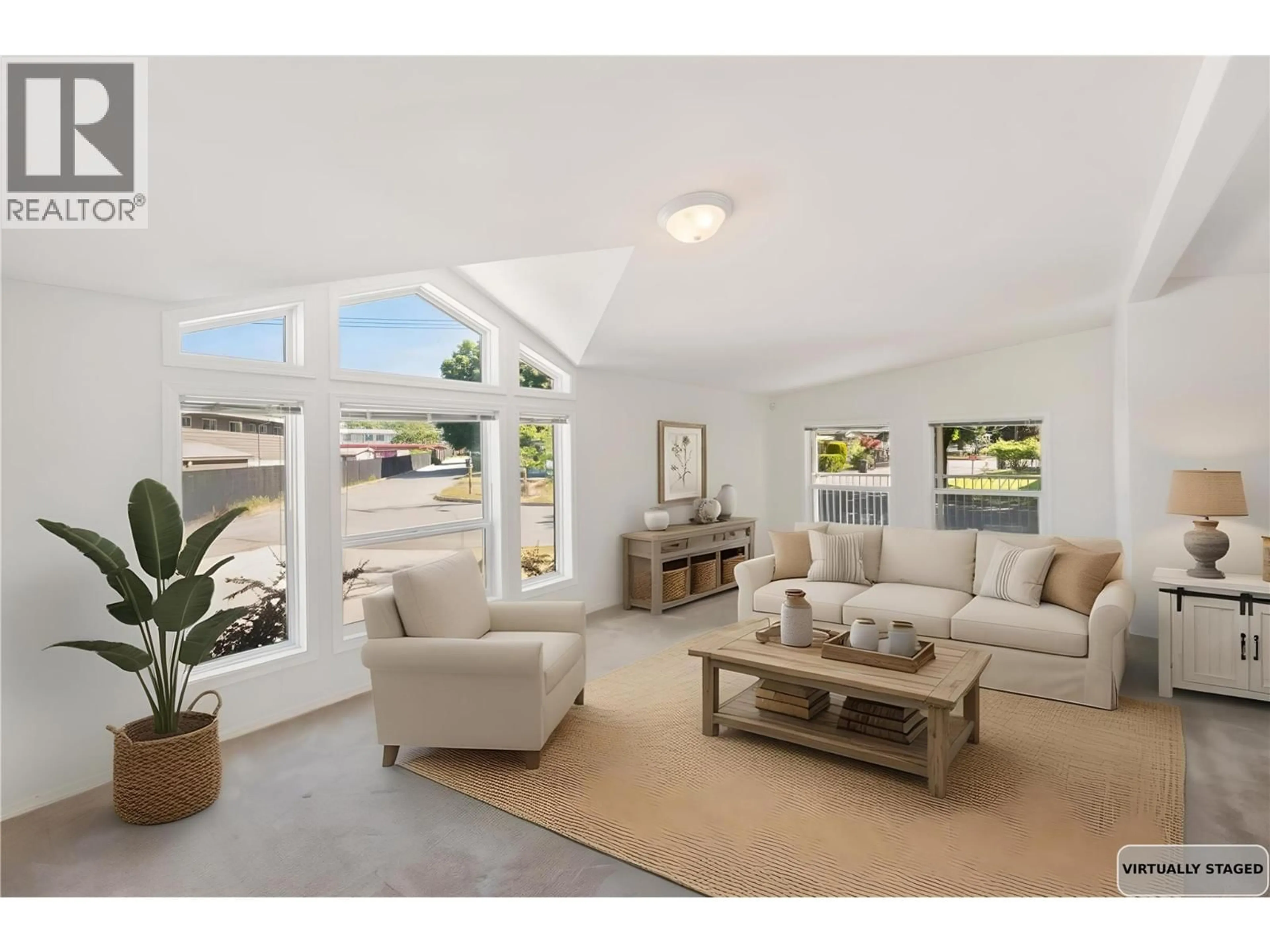 Living room with furniture, unknown for 37 - 197 DAUPHIN AVENUE, Penticton British Columbia V2A3S3