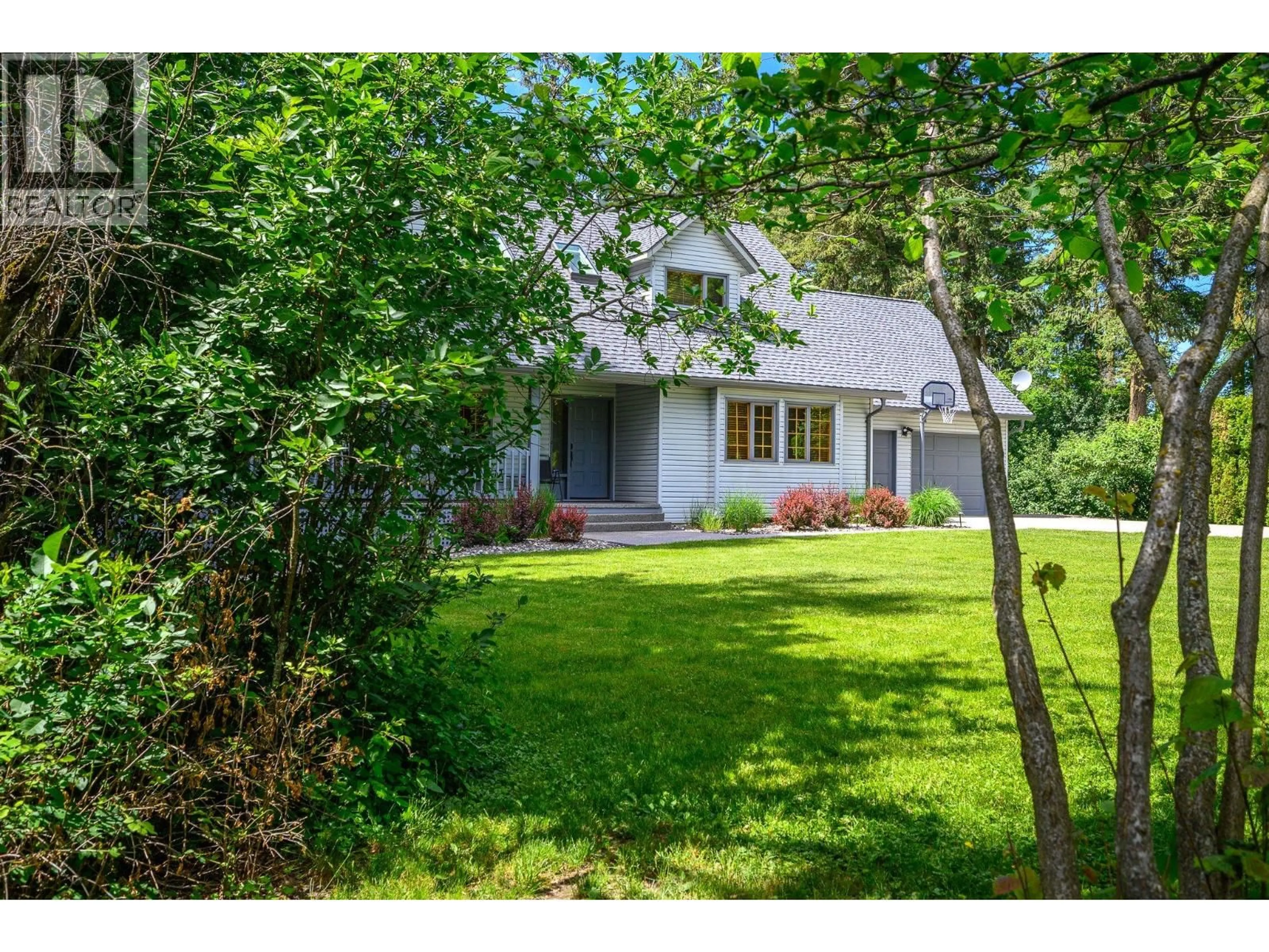 A pic from outside/outdoor area/front of a property/back of a property/a pic from drone, street for 2245 OKANAGAN STREET, Armstrong British Columbia V0E1B0