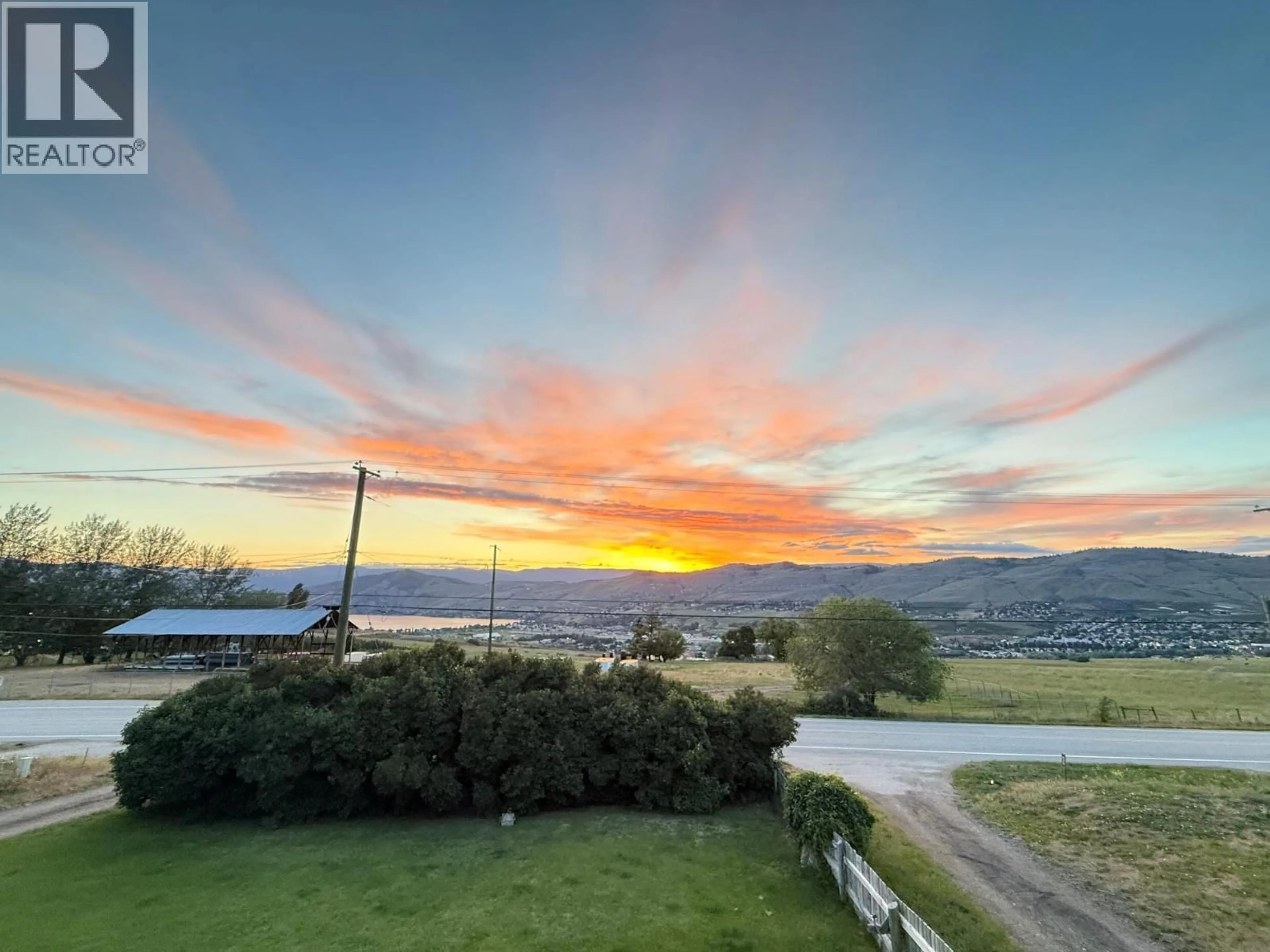 A pic from outside/outdoor area/front of a property/back of a property/a pic from drone, water/lake/river/ocean view for 825 MISSION ROAD, Vernon British Columbia V1H1G2