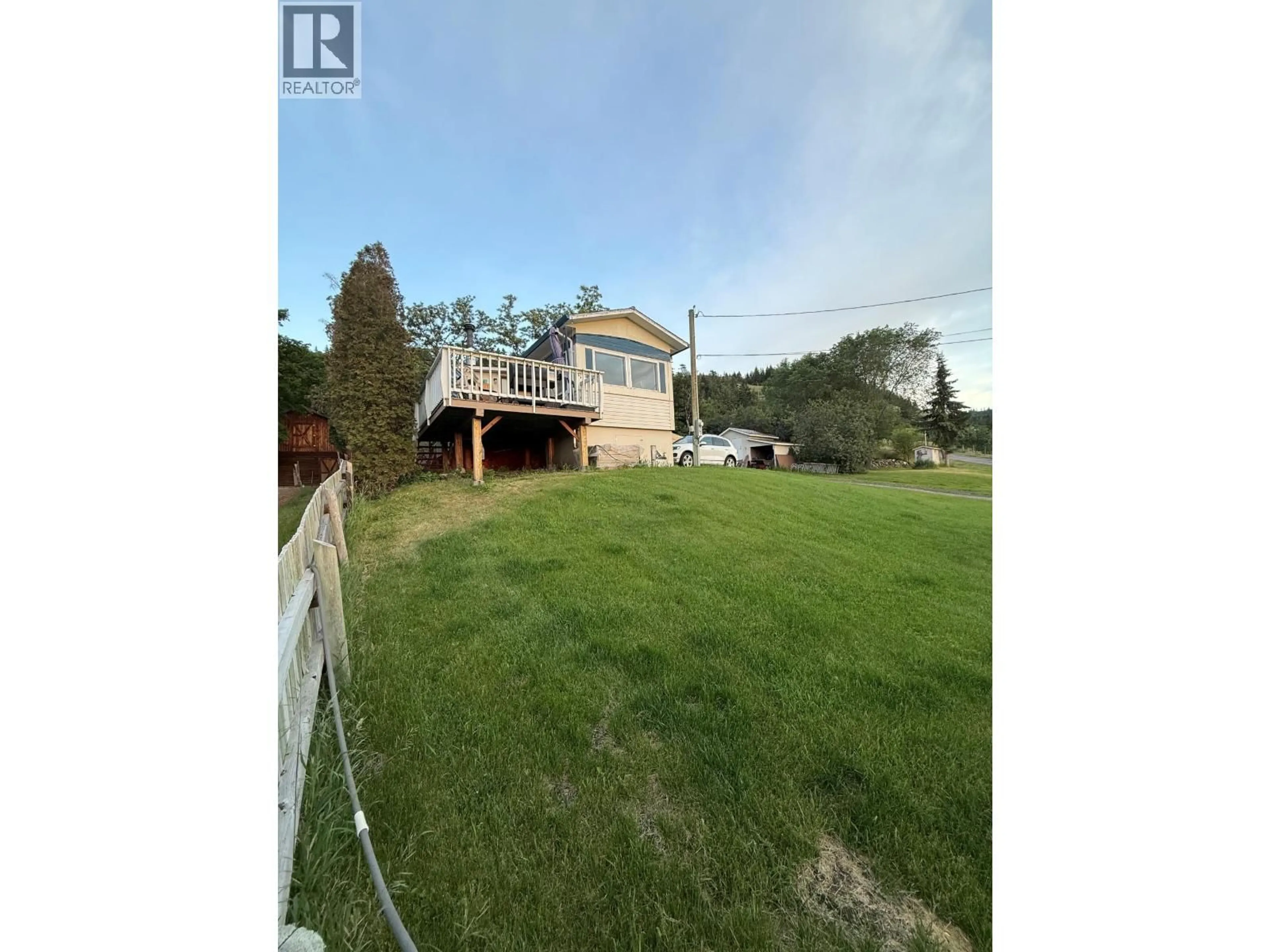 A pic from outside/outdoor area/front of a property/back of a property/a pic from drone, water/lake/river/ocean view for 825 MISSION ROAD, Vernon British Columbia V1H1G2