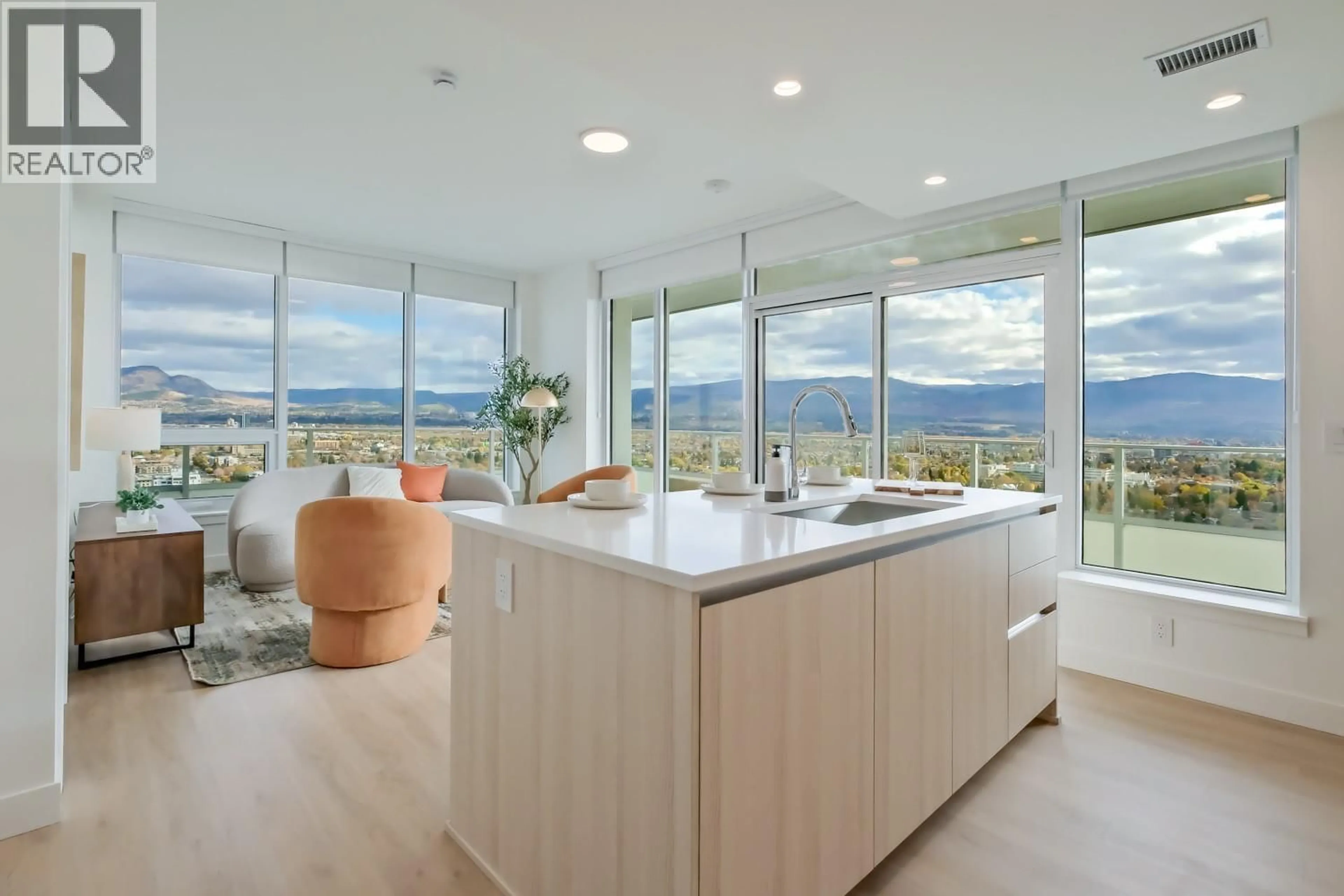 Open concept kitchen, ceramic/tile floor for 2208 - 238 LEON AVENUE, Kelowna British Columbia V1Y6H9