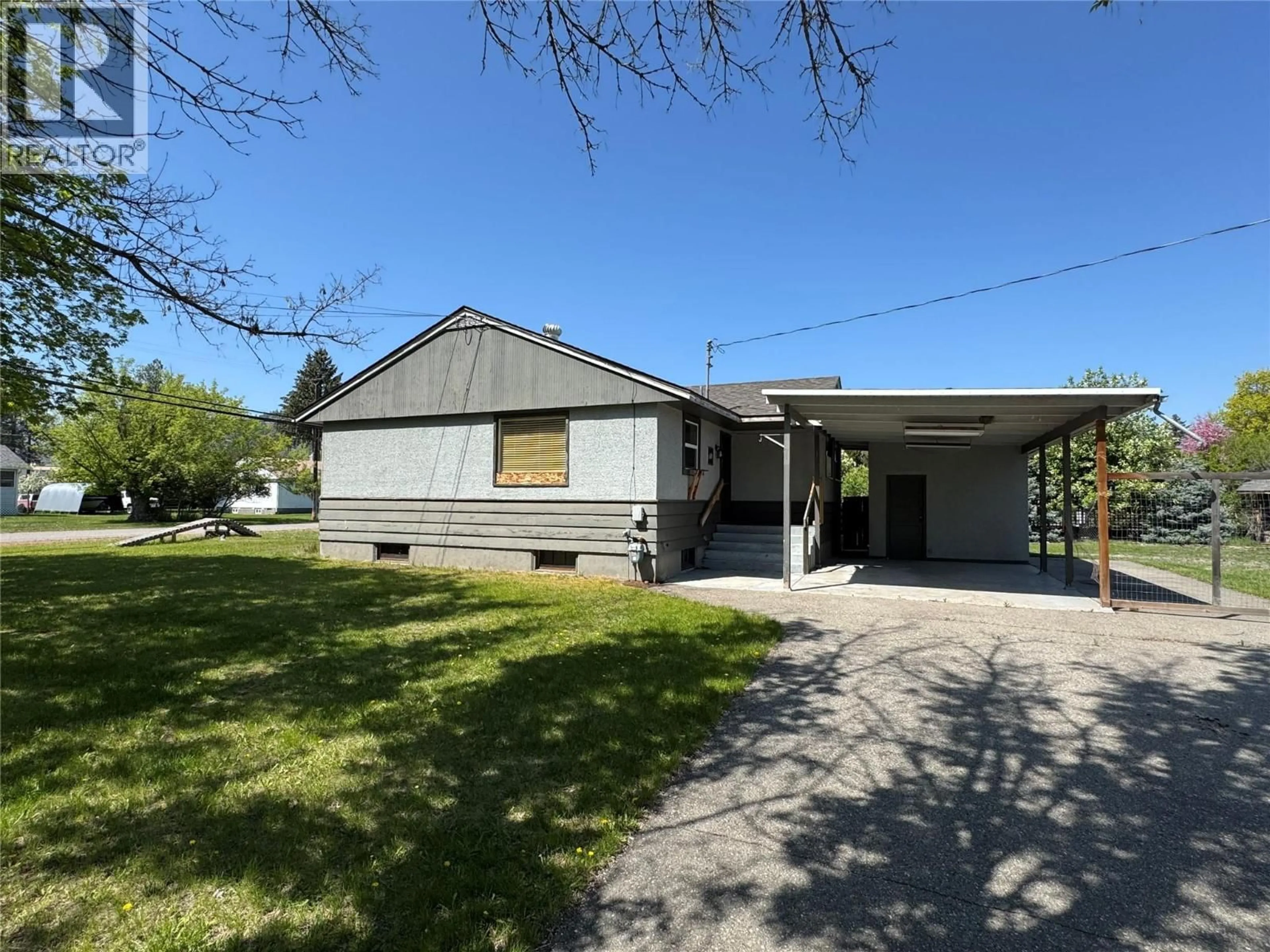A pic from outside/outdoor area/front of a property/back of a property/a pic from drone, street for 6624 19TH STREET, Grand Forks British Columbia V0H1H0