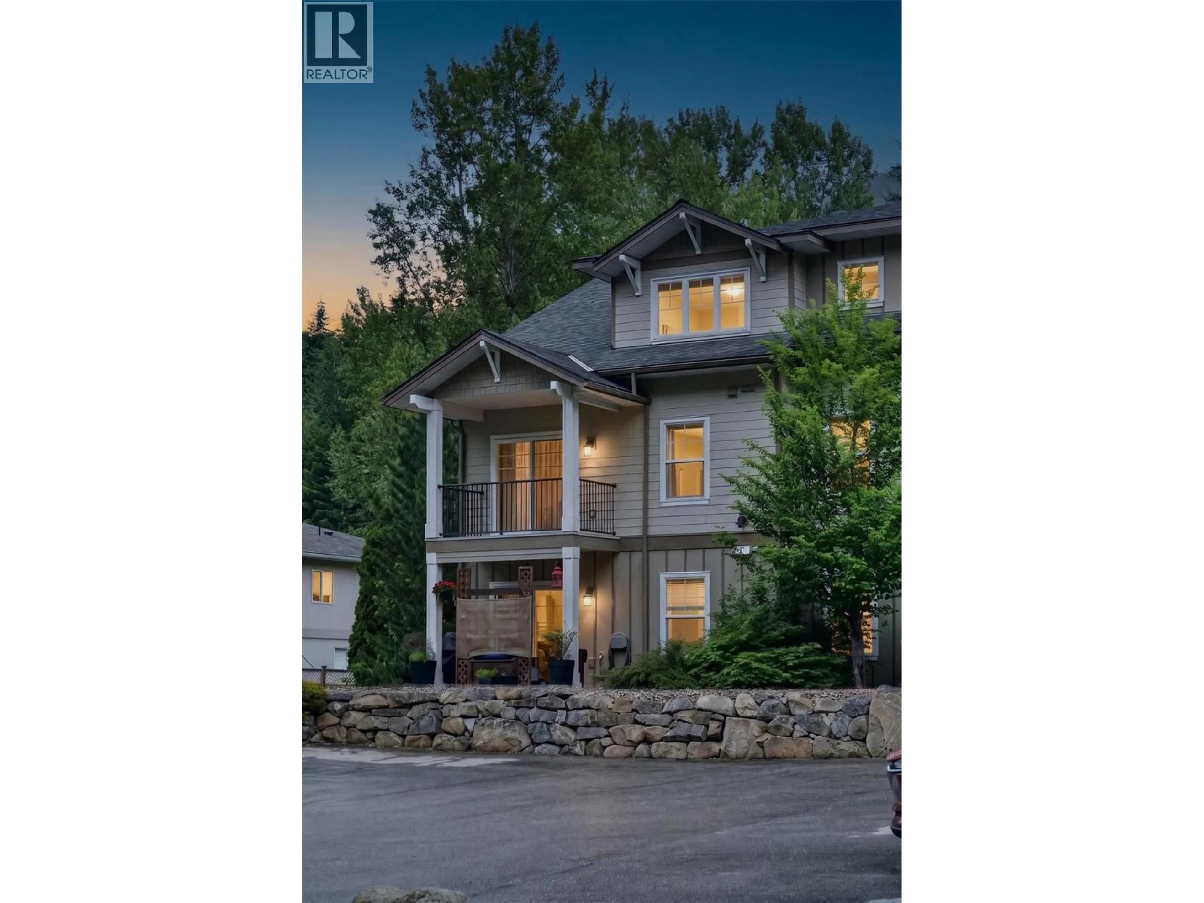 A pic from outside/outdoor area/front of a property/back of a property/a pic from drone, street for 102 - 2001 PERRIER ROAD, Nelson British Columbia V1L6Y8