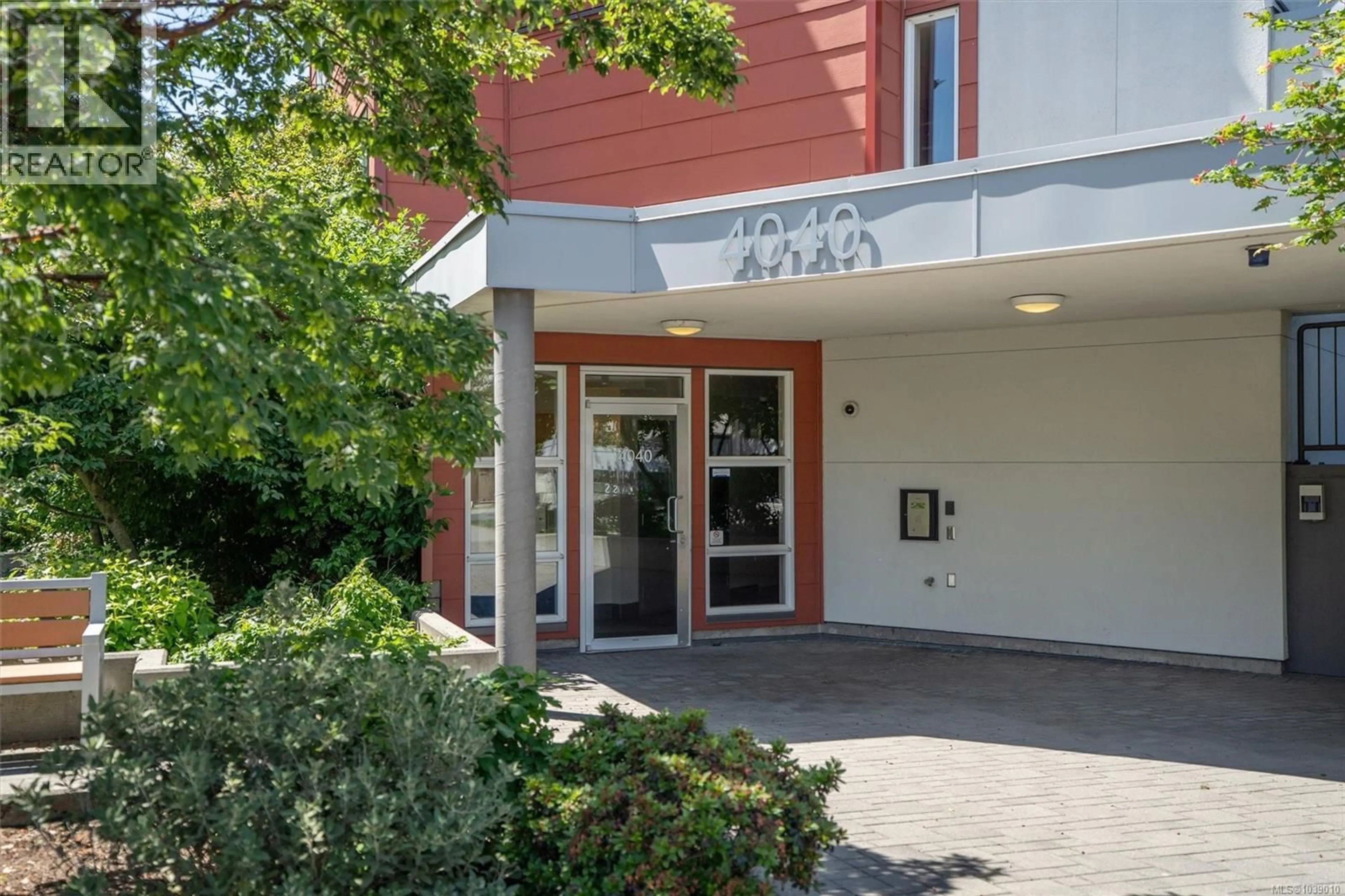 Unknown for 304 - 4040 BORDEN STREET, Saanich British Columbia V8X2E9