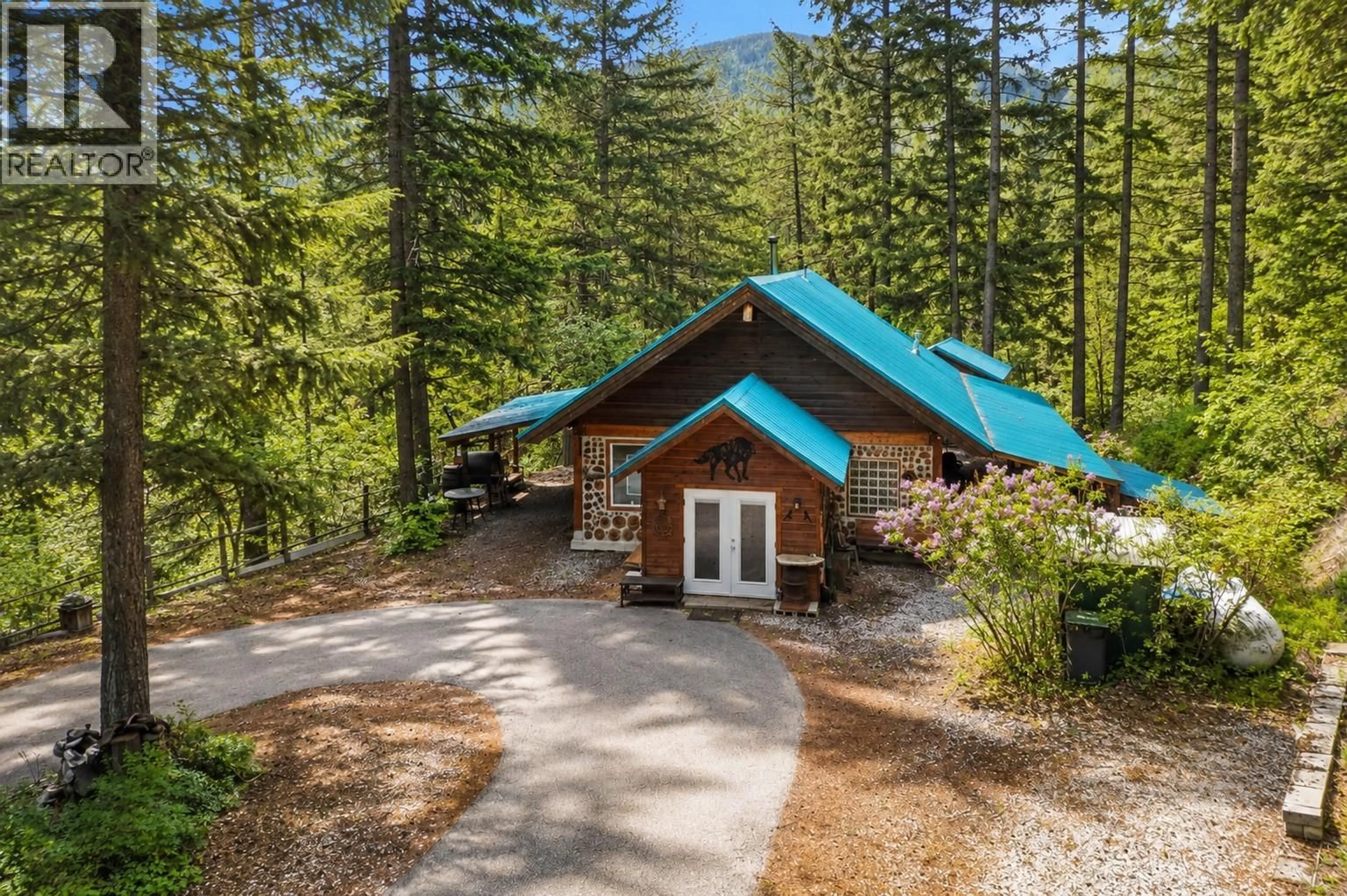 A pic from outside/outdoor area/front of a property/back of a property/a pic from drone, forest/trees view for 2534 GREEN MOUNTAIN ROAD, Penticton British Columbia V2A0E6