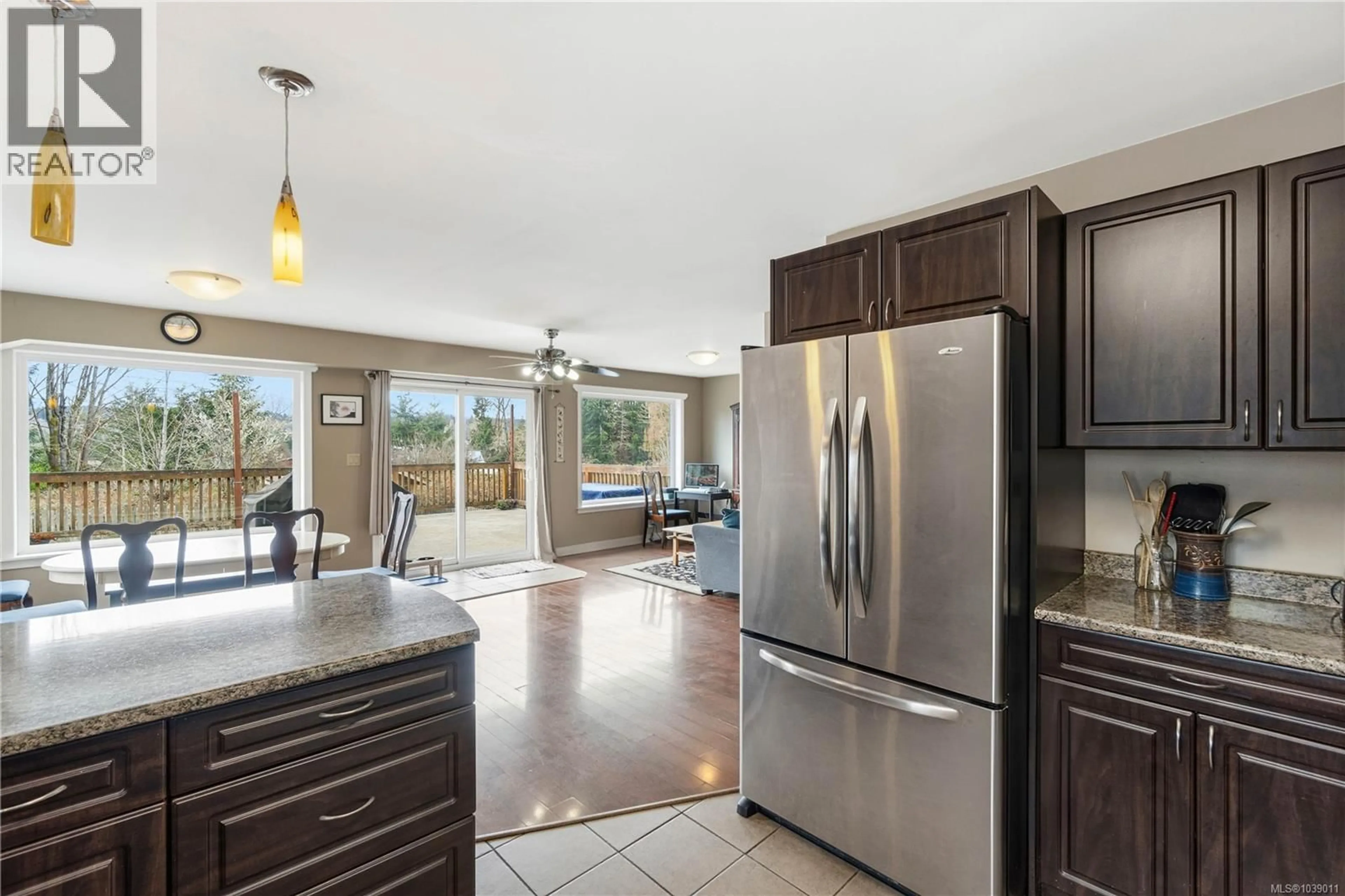 Open concept kitchen, ceramic/tile floor for 2185 DICK AVENUE, Nanaimo British Columbia V9X1R6