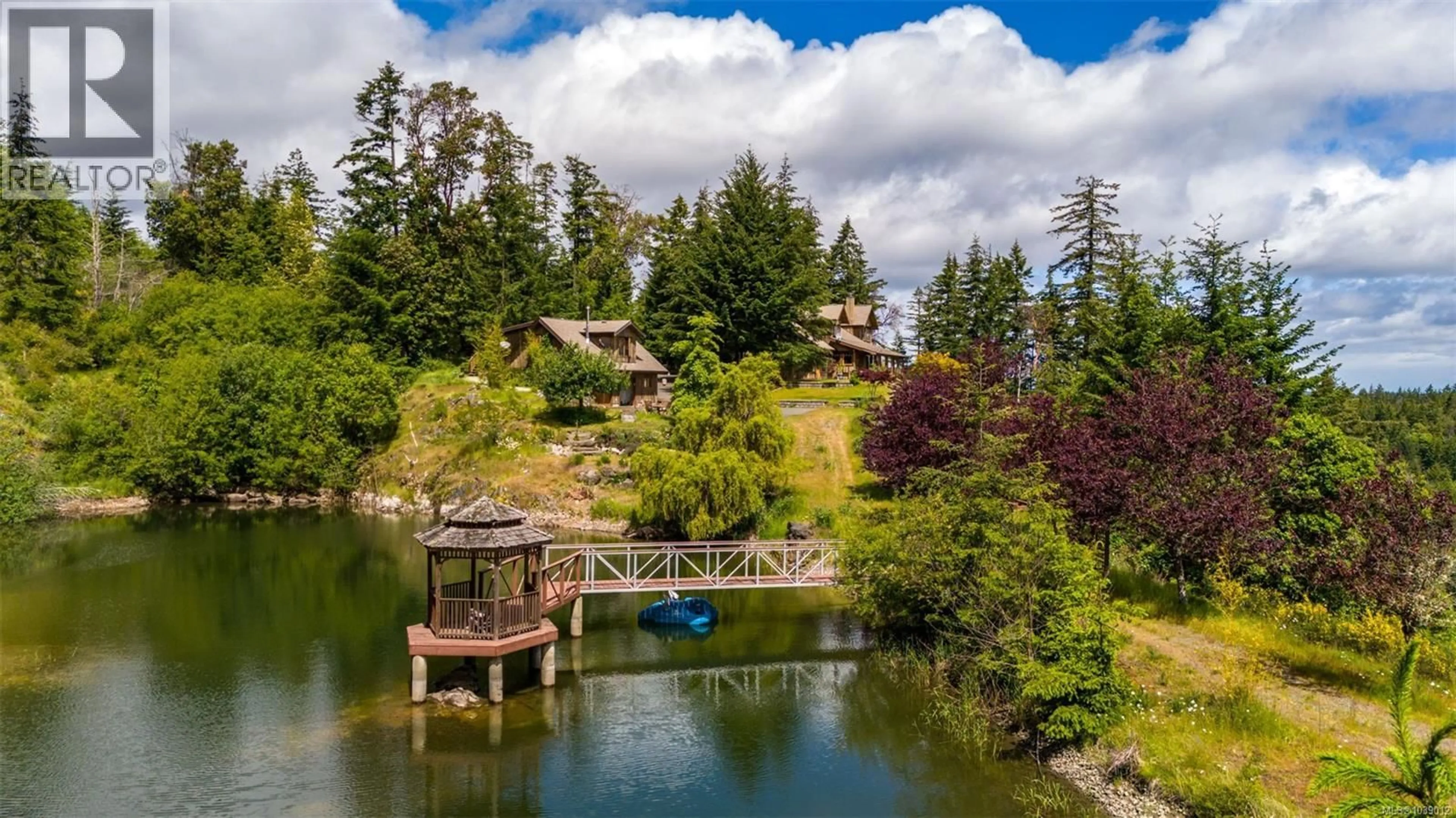 A pic from outside/outdoor area/front of a property/back of a property/a pic from drone, water/lake/river/ocean view for 177 JENNIFER WAY, Salt Spring British Columbia V8K2X8