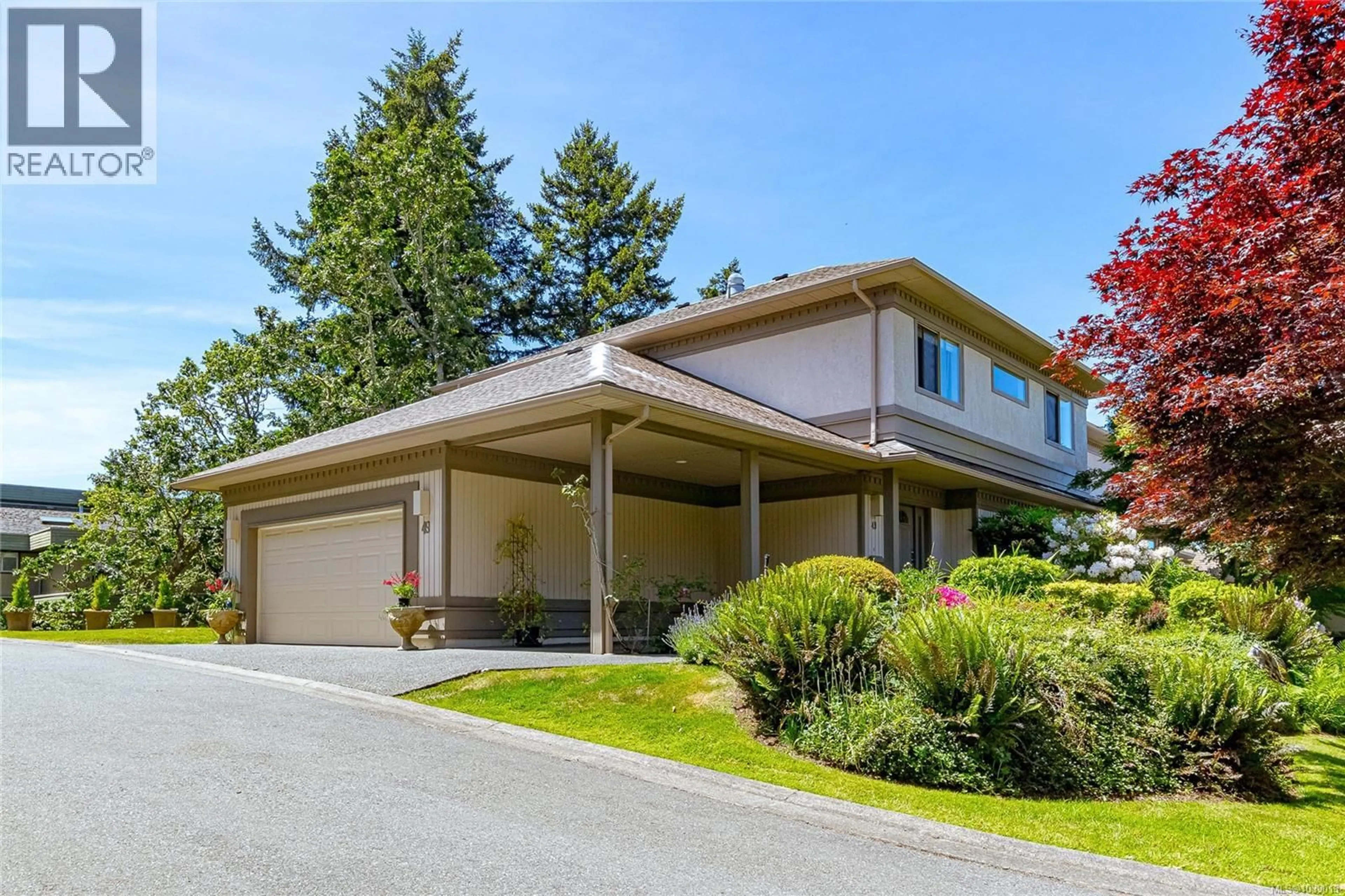 Home with vinyl exterior material, unknown for 49 - 4300 STONEYWOOD LANE, Saanich British Columbia V8X5A5