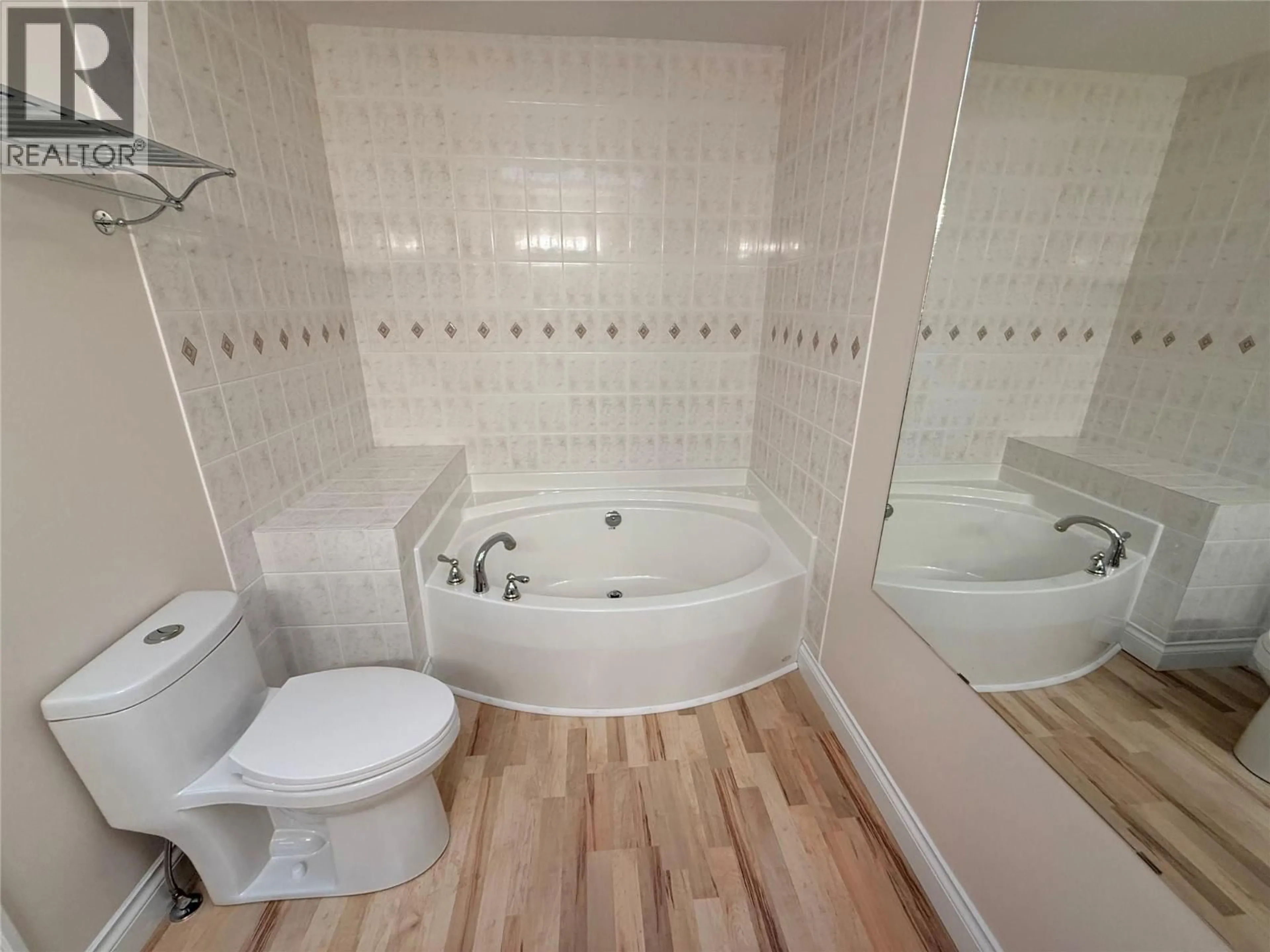 Standard bathroom, ceramic/tile floor for 55 - 615 GLENMEADOWS ROAD, Kelowna British Columbia V1V1N9