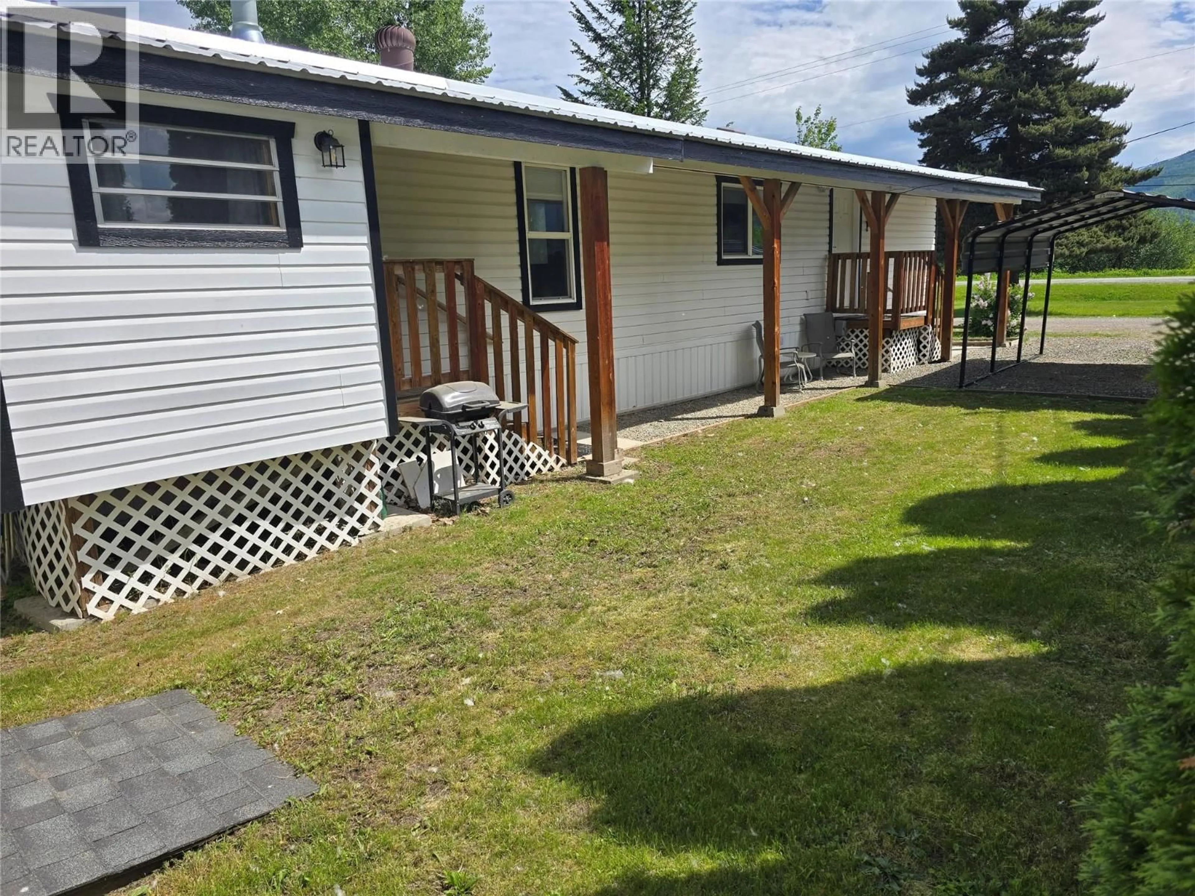 A pic from outside/outdoor area/front of a property/back of a property/a pic from drone, street for 4 - 851 OLD N THOMPSON HIGHWAY, Clearwater British Columbia V0E1N2