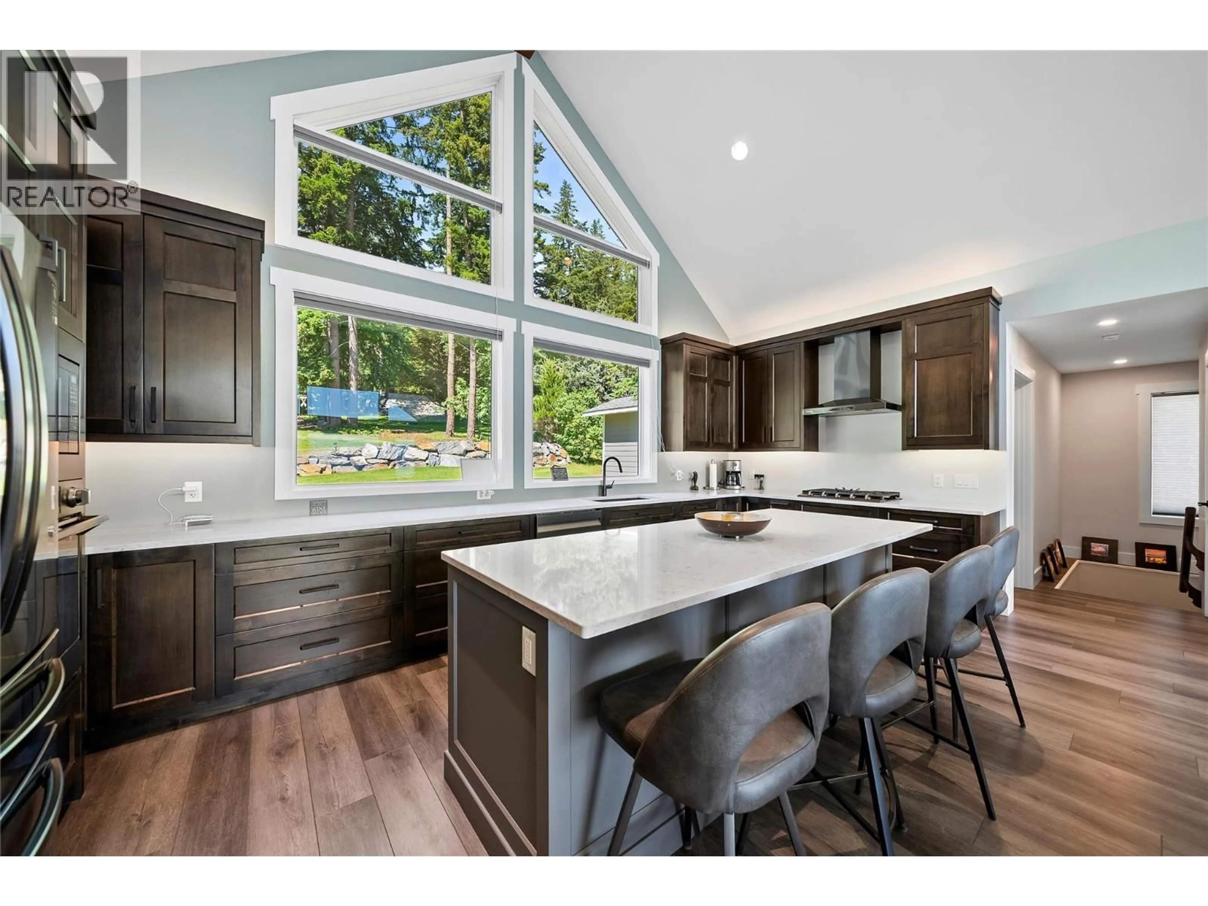 Open concept kitchen, unknown for 6 - 4498 SQUILAX ANGLEMONT ROAD, Scotch Creek British Columbia V0E1M5
