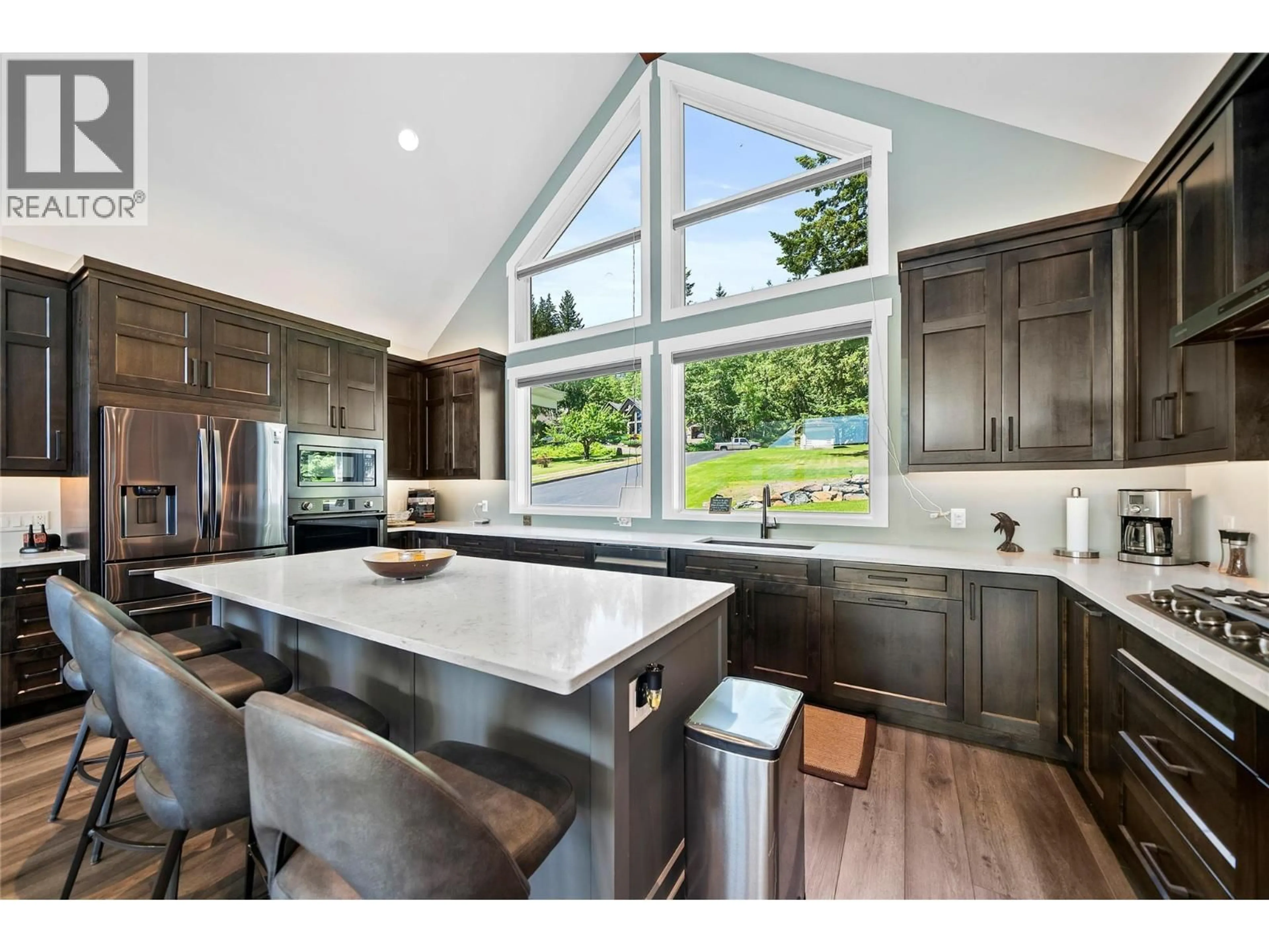 Open concept kitchen, unknown for 6 - 4498 SQUILAX ANGLEMONT ROAD, Scotch Creek British Columbia V0E1M5