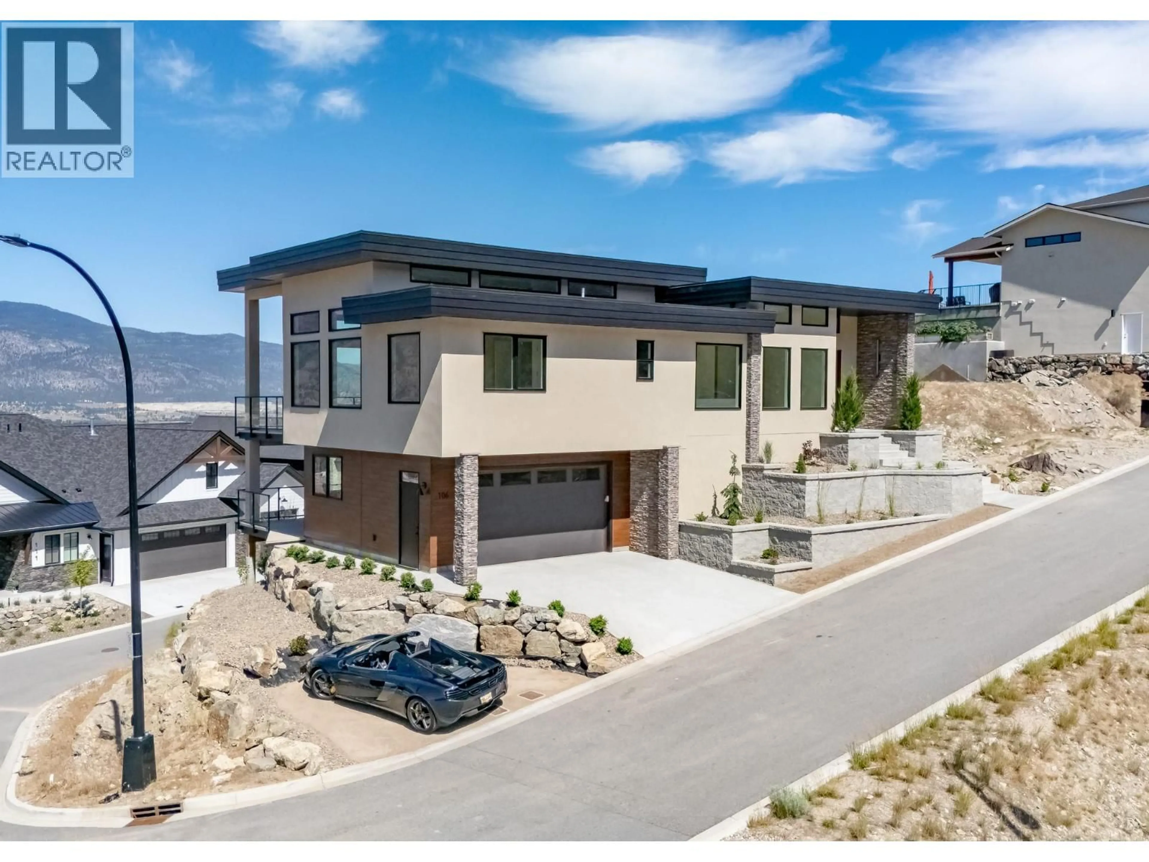 Home with vinyl exterior material, mountain view for 106 - 3331 EVERGREEN DRIVE, Penticton British Columbia V2A0J3