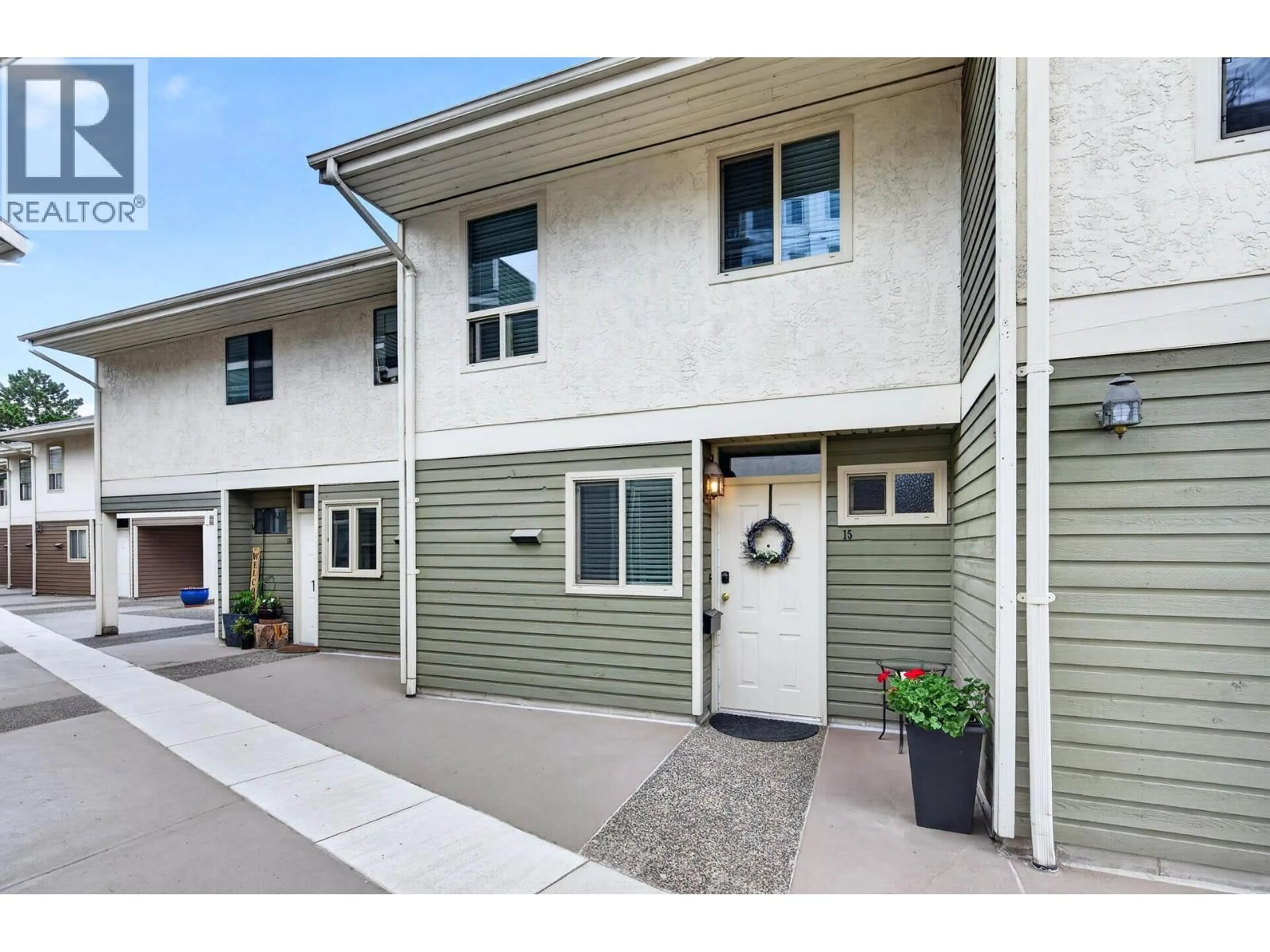 Home with vinyl exterior material, street for 15 - 145 NICOLA STREET, Kamloops British Columbia V2C2P2