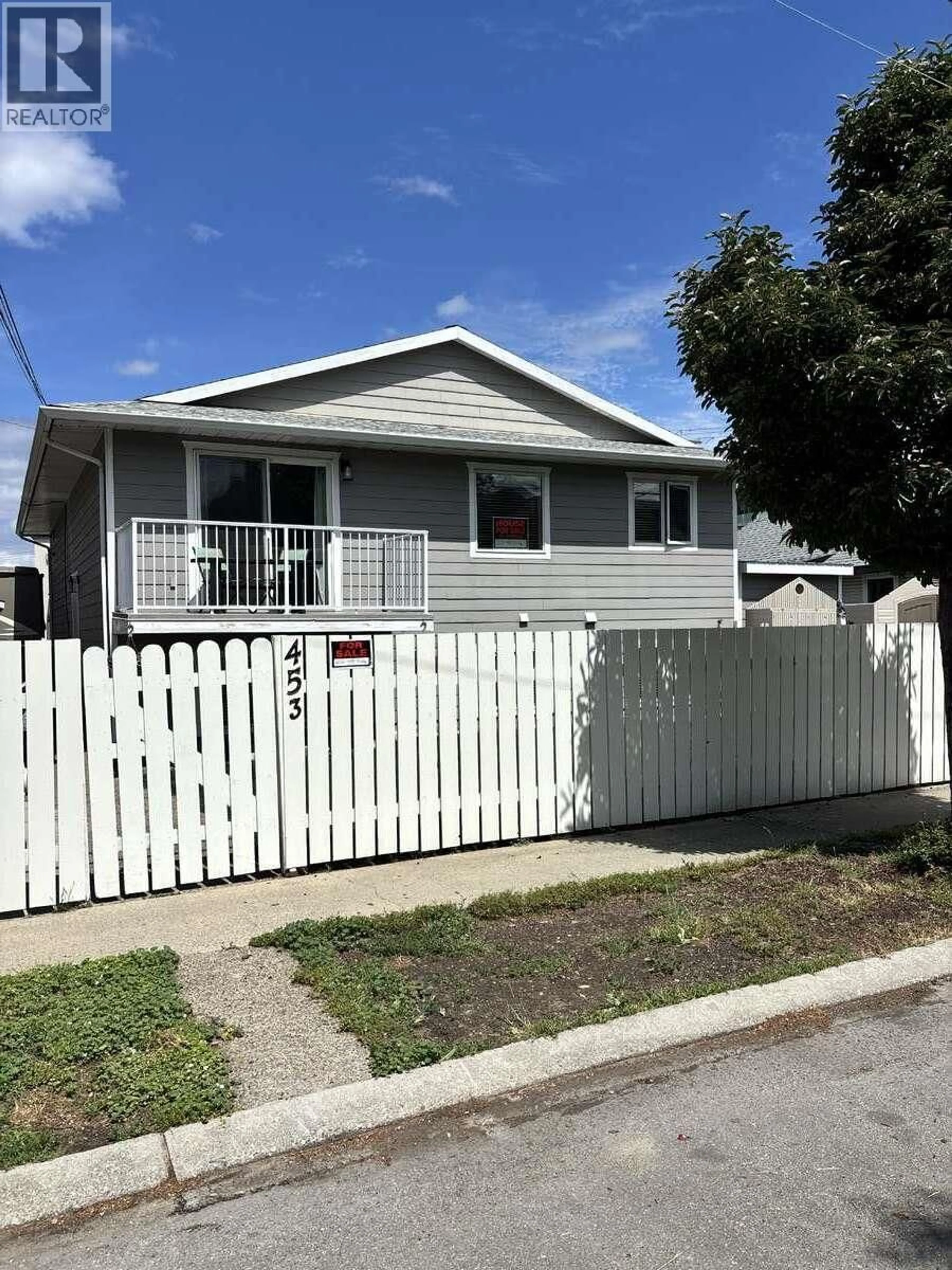 Home with vinyl exterior material, street for 453 ALEXANDER AVENUE, Penticton British Columbia V2A1E6