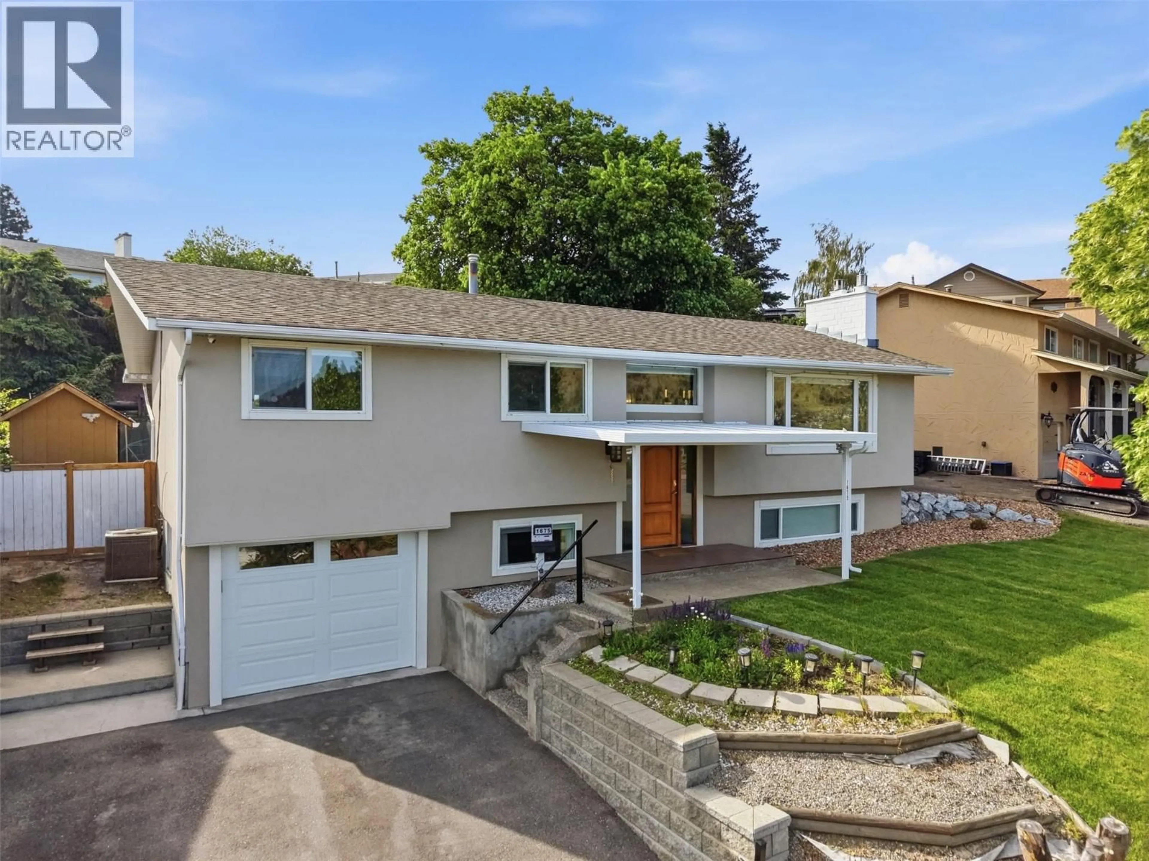 Home with vinyl exterior material, street for 1675 SPRINGHAVEN PLACE PLACE, Kamloops British Columbia V2E1C7
