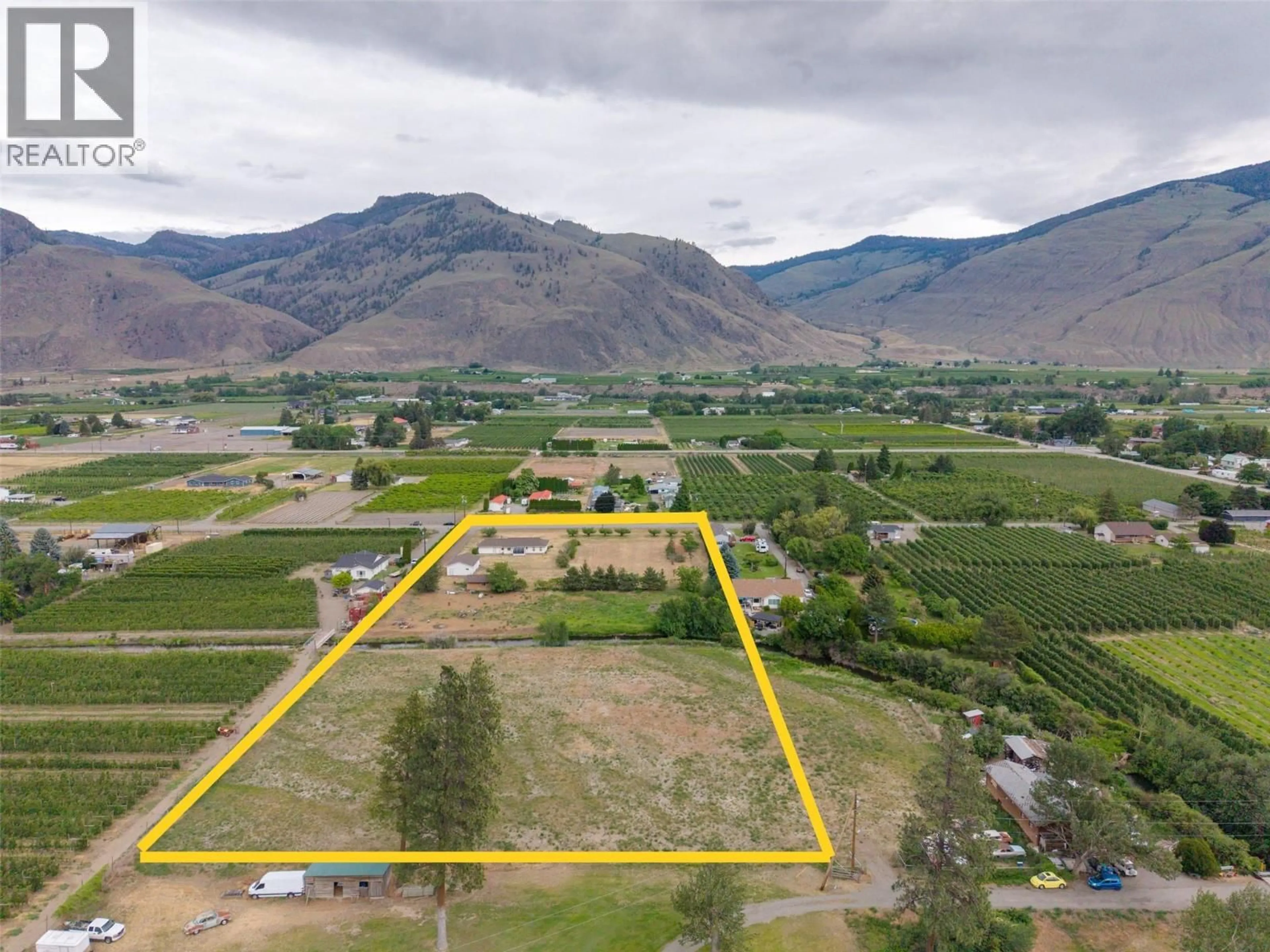 A pic from outside/outdoor area/front of a property/back of a property/a pic from drone, mountain view for 2185 NEWTON ROAD, Cawston British Columbia V0X1C1