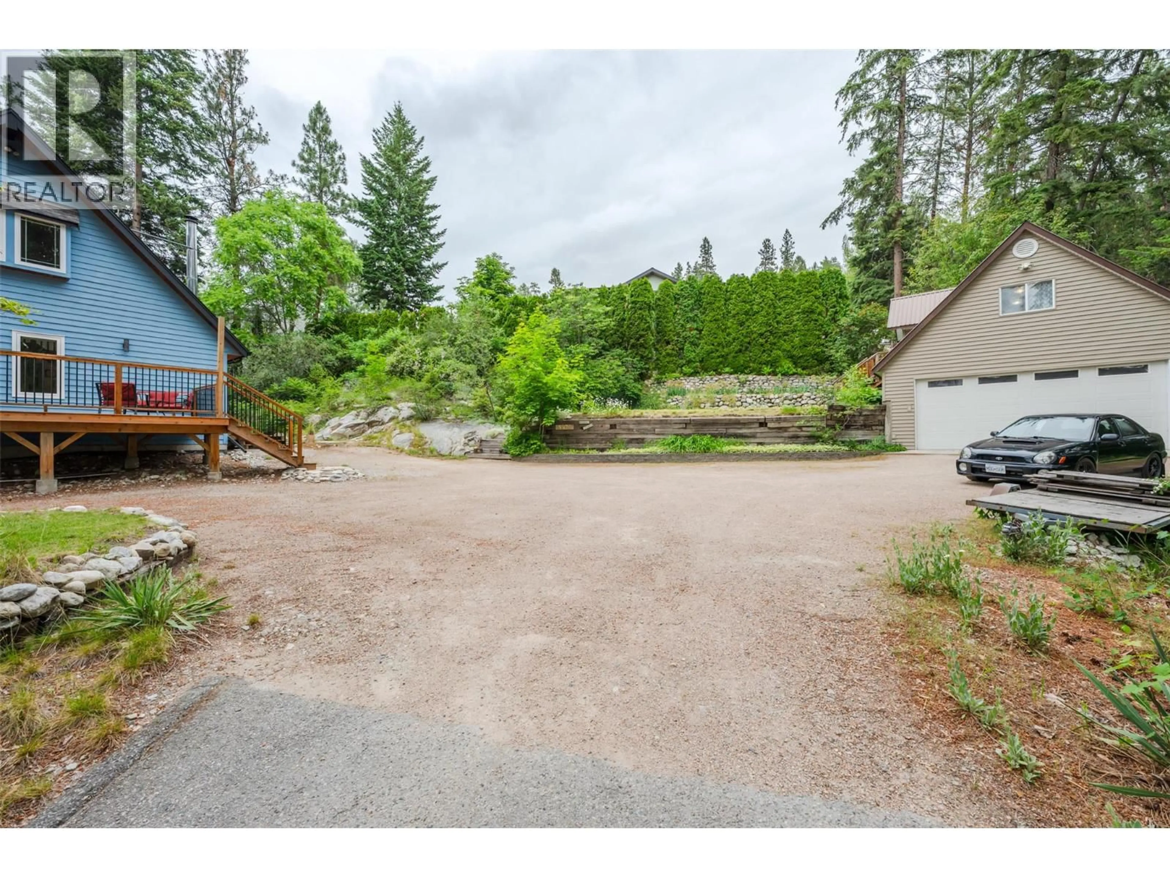 A pic from outside/outdoor area/front of a property/back of a property/a pic from drone, unknown for 3070 DEBECK ROAD, Naramata British Columbia V0H1N1