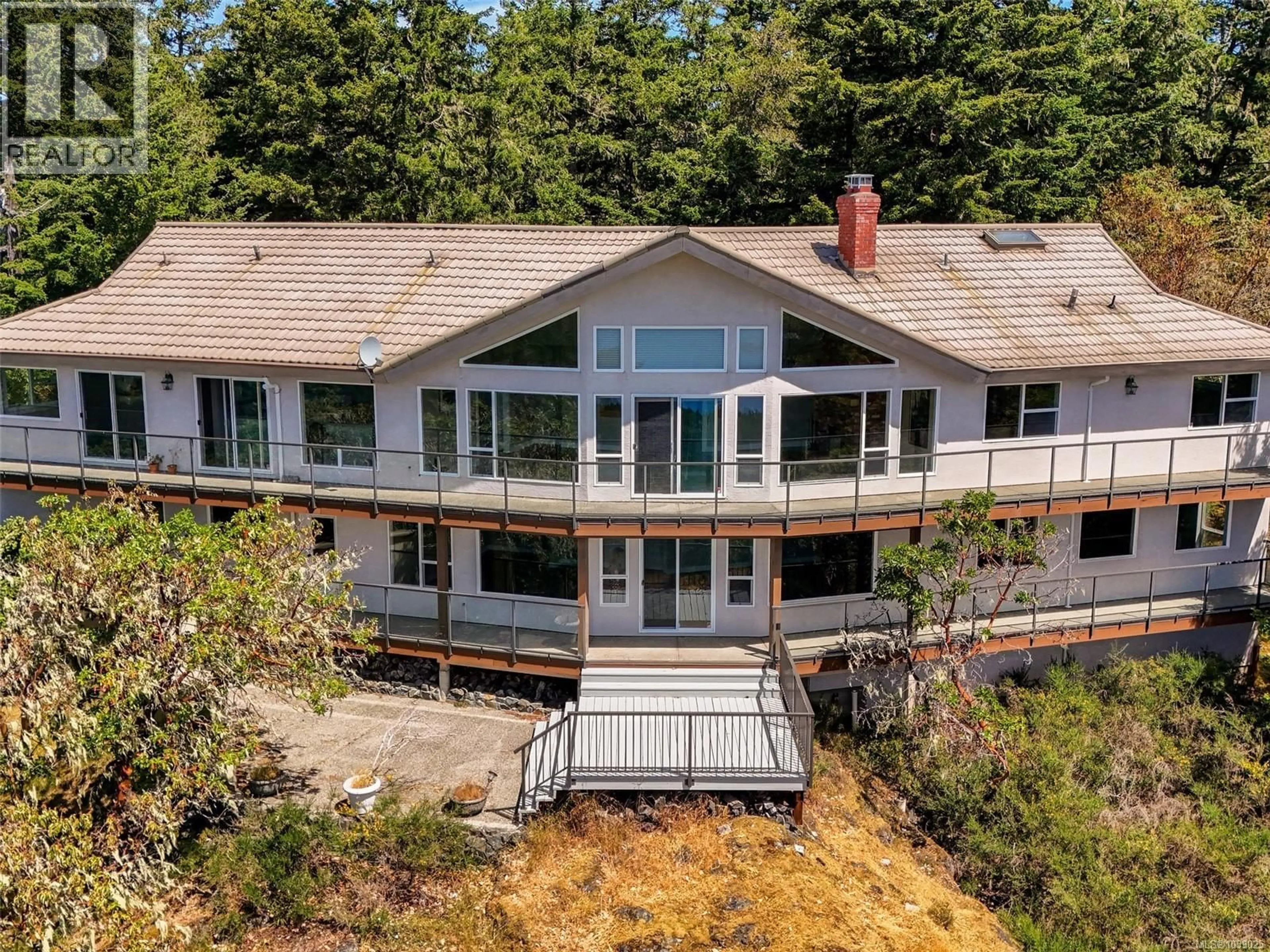 A pic from outside/outdoor area/front of a property/back of a property/a pic from drone, water/lake/river/ocean view for 560 WILDERNESS PLACE, Sooke British Columbia V9Z1C4